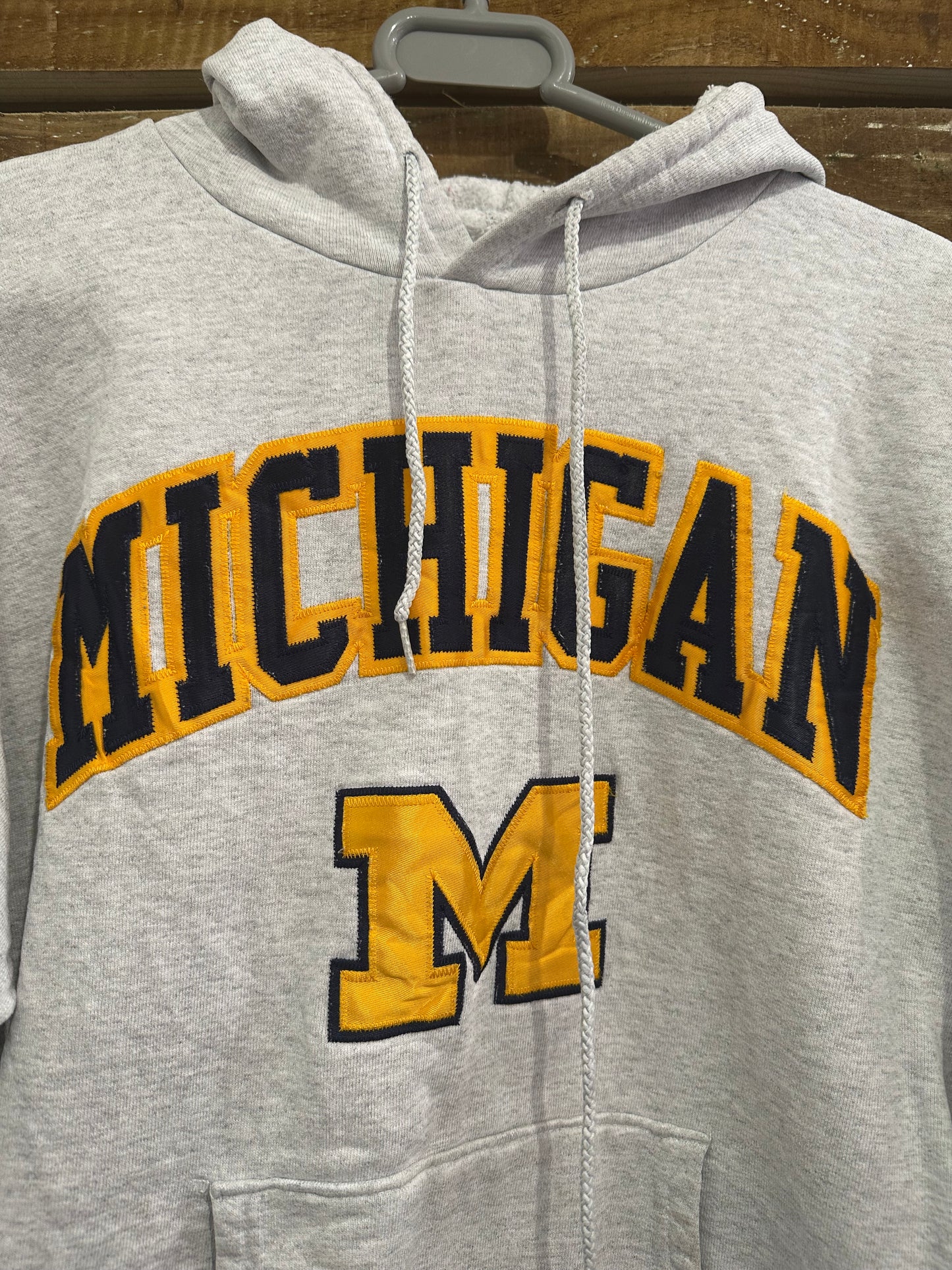 Vintage 90s Michigan University  hoodie/ hooded sweater. USA/ American. Grey Size Medium