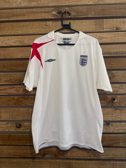 Vintage Y2K Umbro England Football top/shirt. Size Large. World Cup 2005-2006.