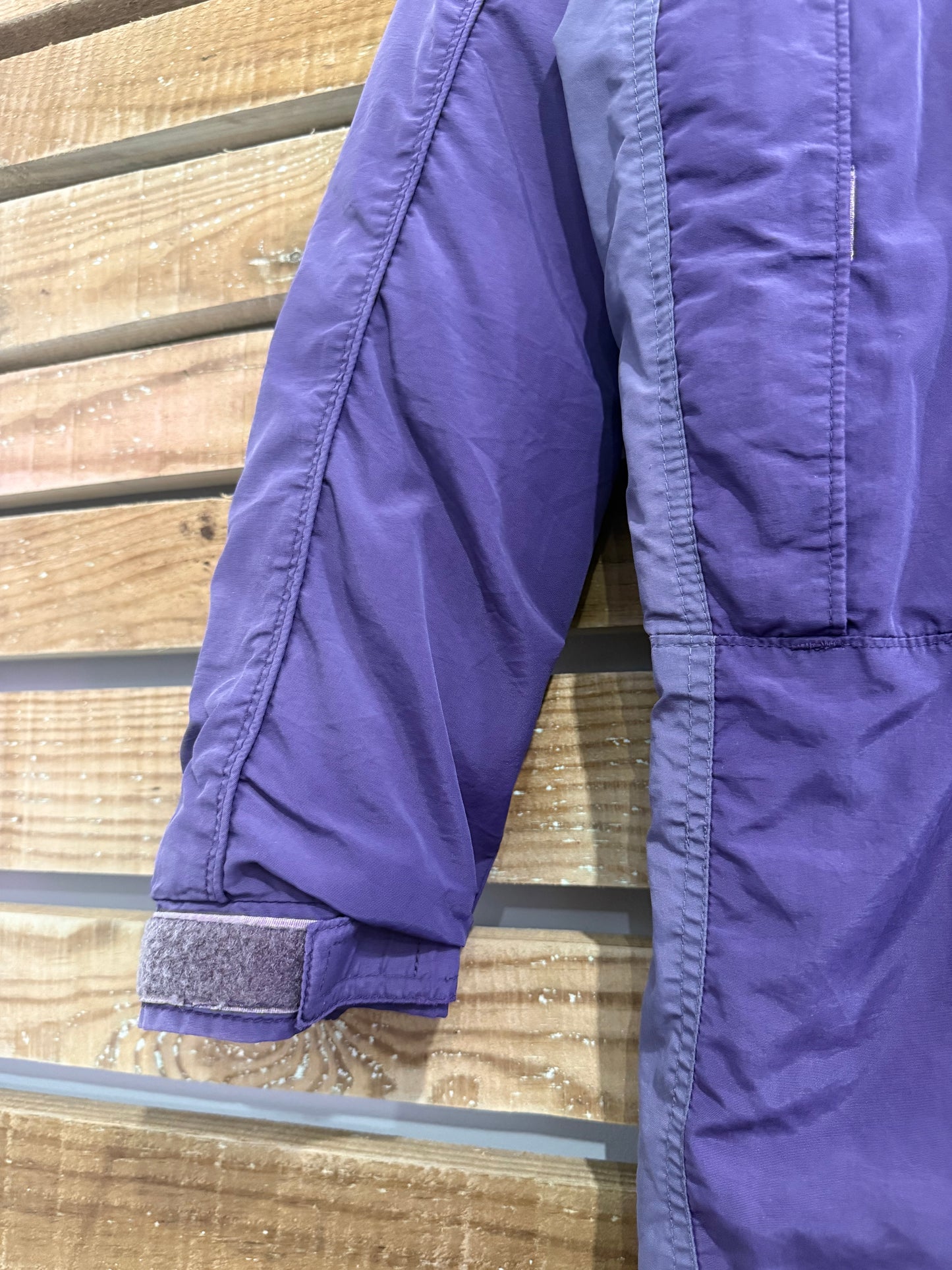Vintage 90s Columbia Waterproof Outdoors Jacket. Size Small. Hiking/ ski. Purple.