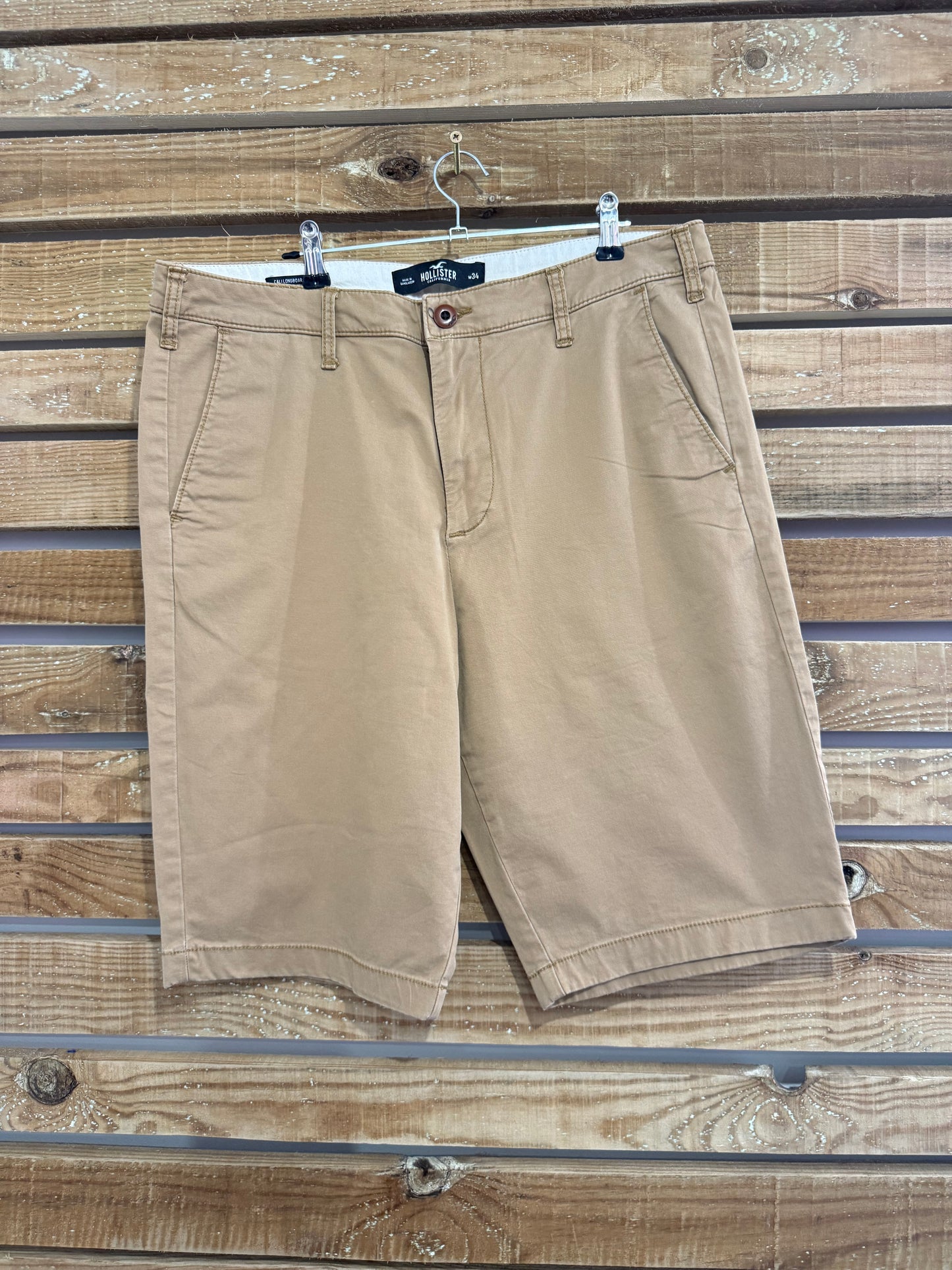 Hollister chino shorts. 34” waist. Beige. Golf/summer/holiday.