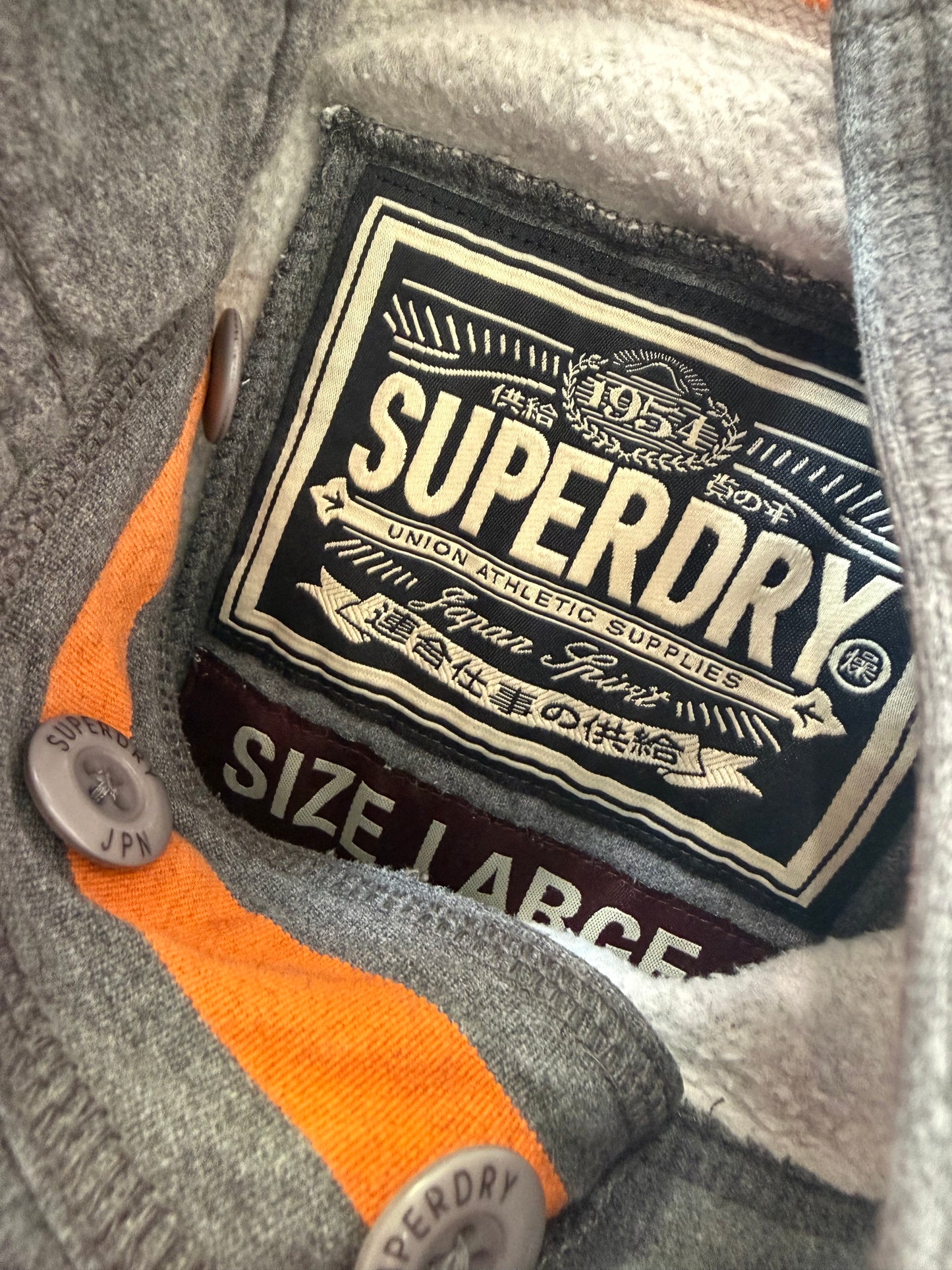 Vintage Y2K Superdry 1/4 button up jumper/ sweater. Grey. Size Large.