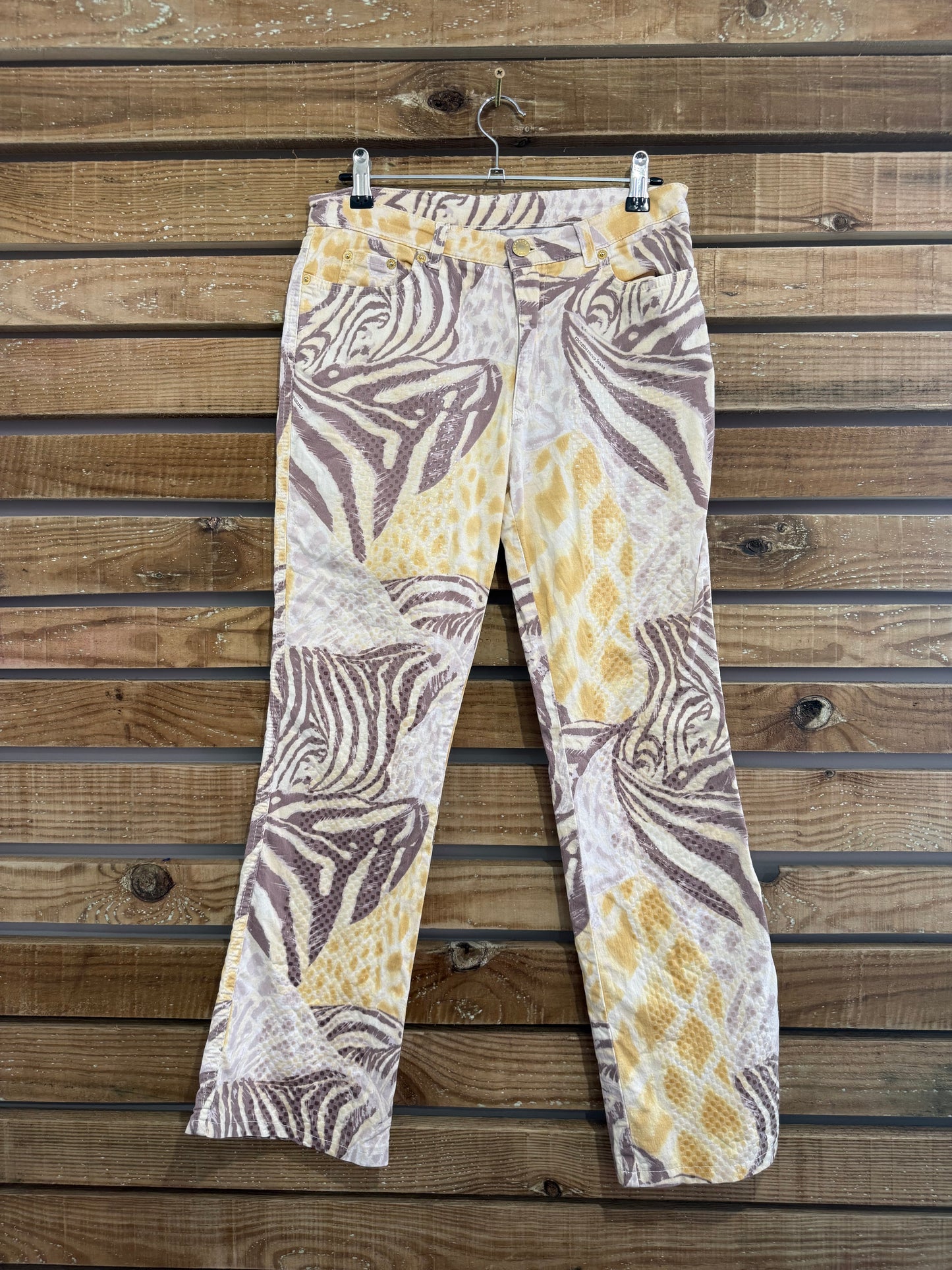 Vintage 90s Rocco Barocco textured pattern jeans. 28” waist, 27” leg. Size 6-8.