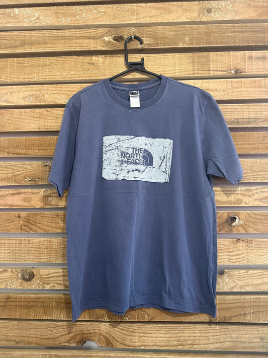 Vintage 90s The North Face logo T-shirt. Size Large.