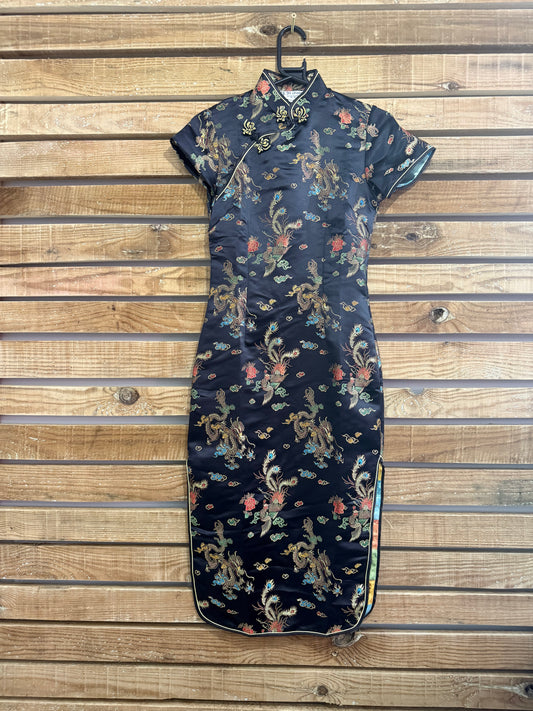 Vintage 90s Chinese cheongsam dress. Black. Size 8