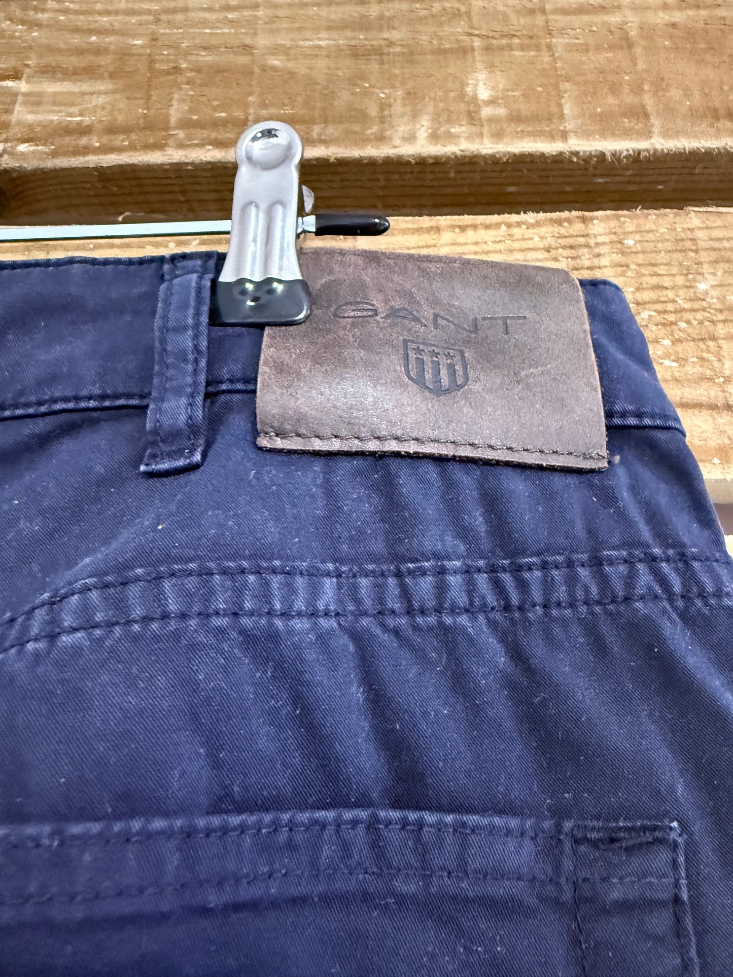 Vintage Y2K Gant chino style cotton jeans/trousers. 34 waist, 30” leg.
