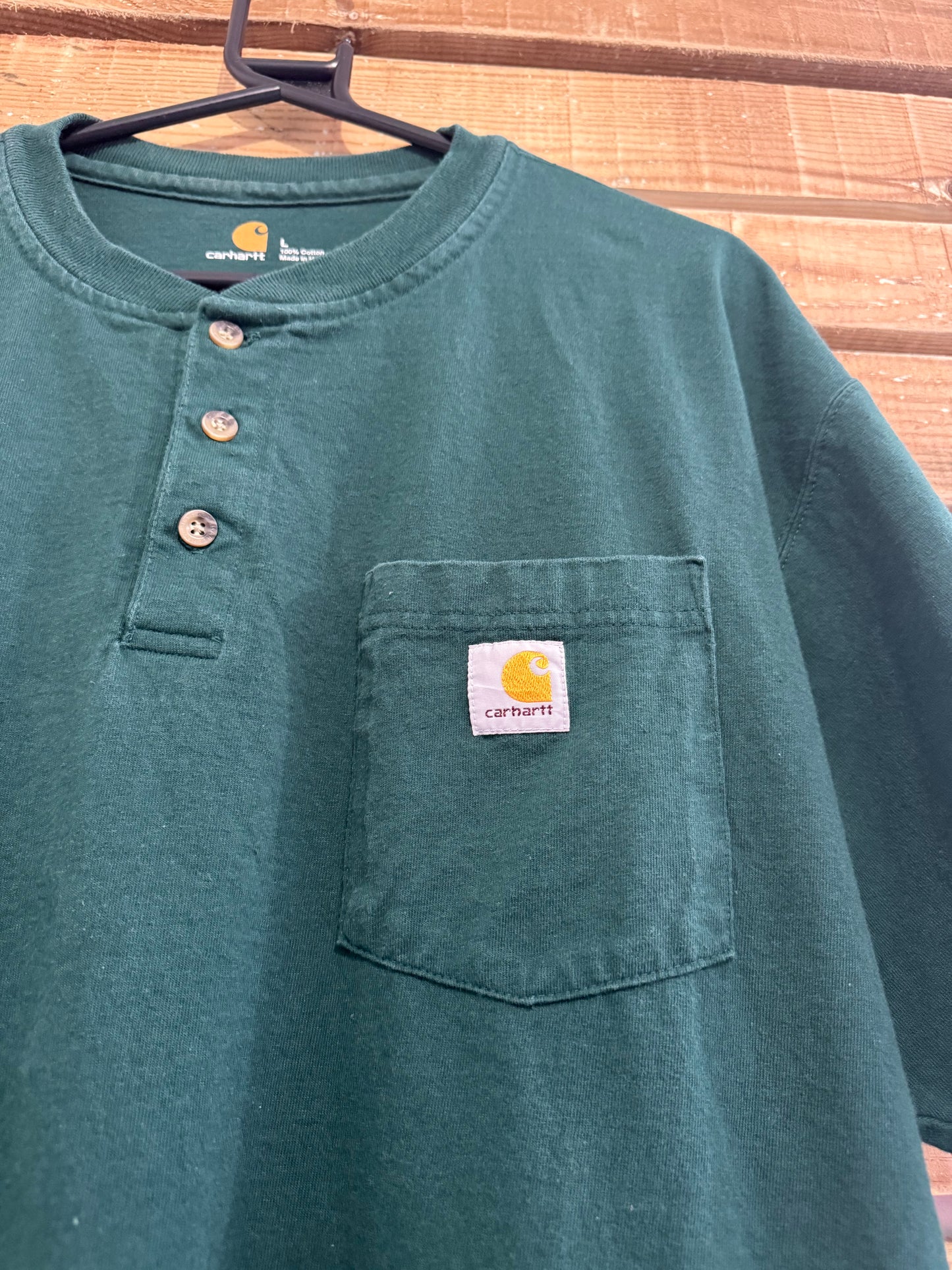 Carhartt logo button up pocket t-shirt. Grandad/Workwear/ cowboy/ USA. Green. Size Large.