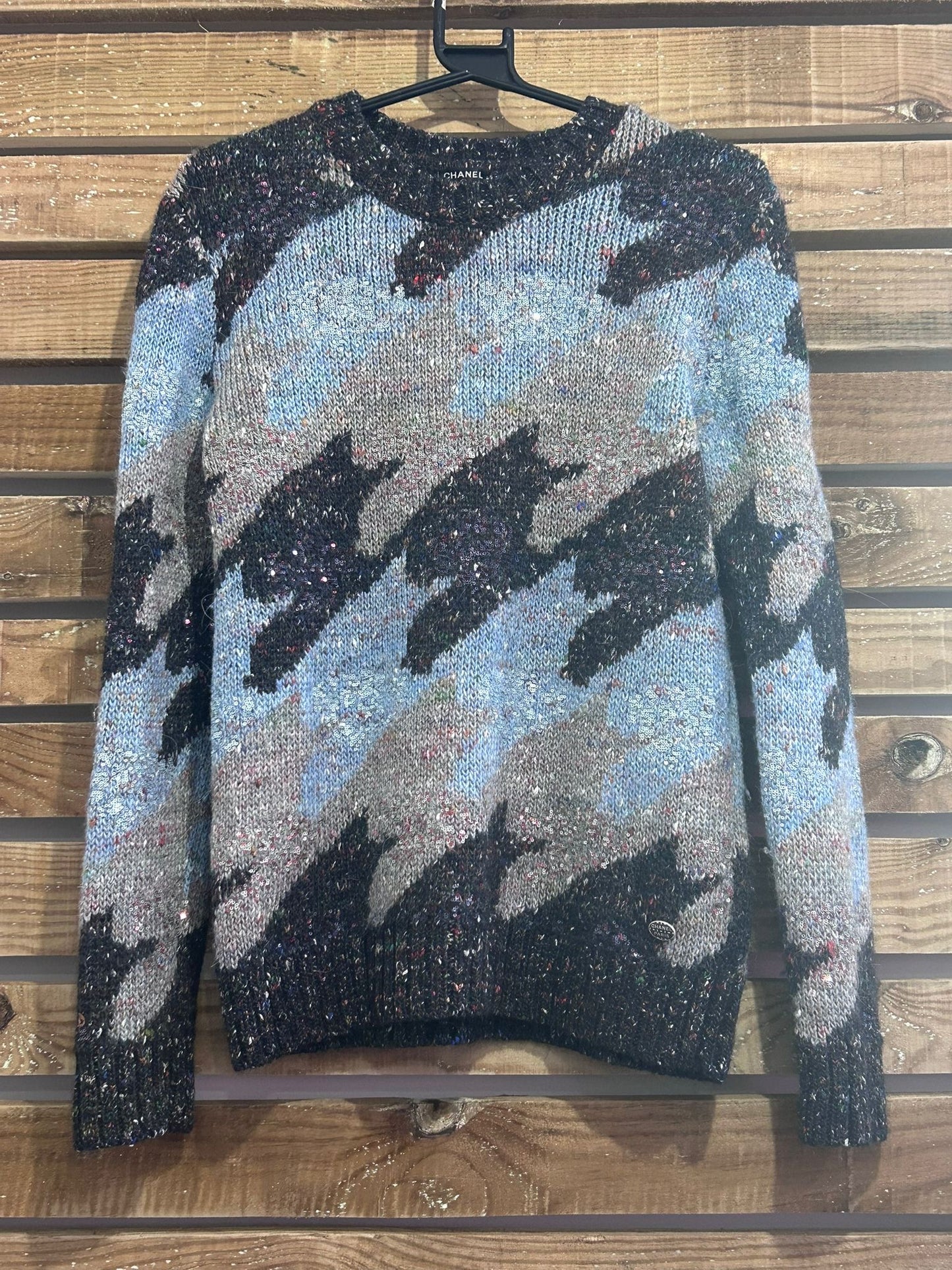 Chanel houndstooth winter knit jumper/ sweater. Ski/ Christmas. Size 36, size medium.