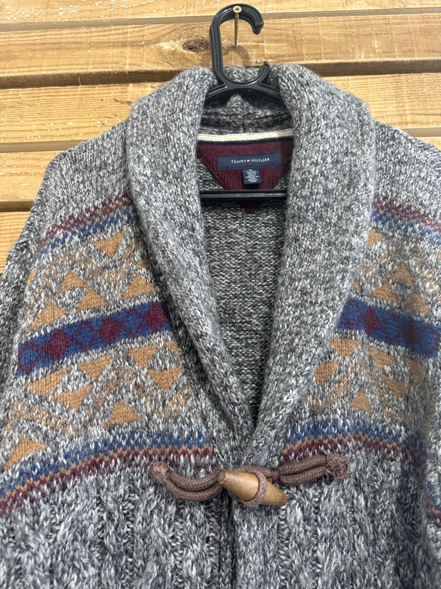 Vintage Y2K Tommy Hilfiger fair-isle  Knit cardigan/jumper. Wooden Toggles. Size XL.