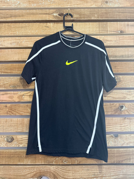 Vintage Y2K Nike spell-out t-shirt. Size Medium.