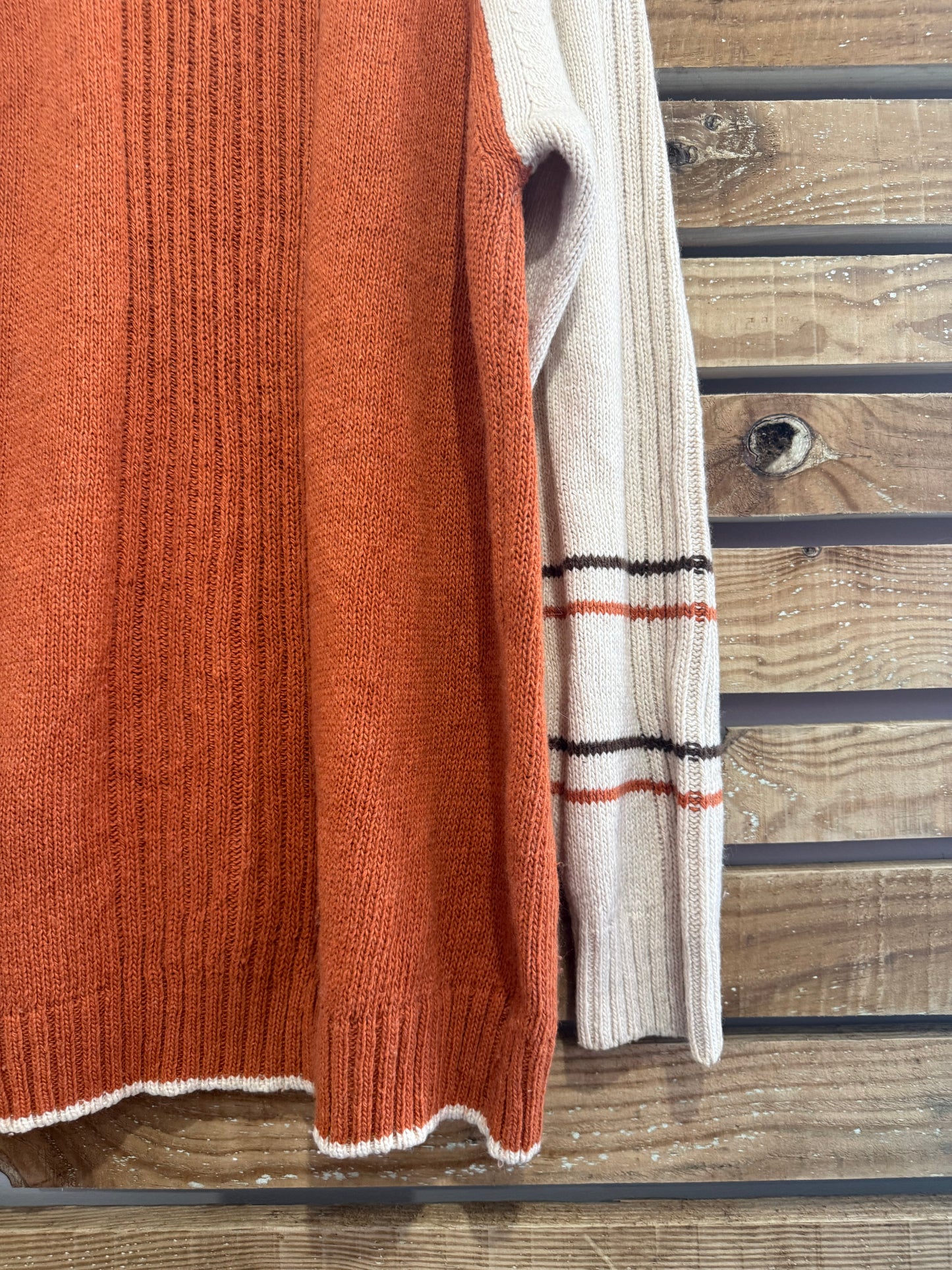 Vintage 90s Tommy Hilfiger crewneck jumper/ sweater. Orange. Size medium.
