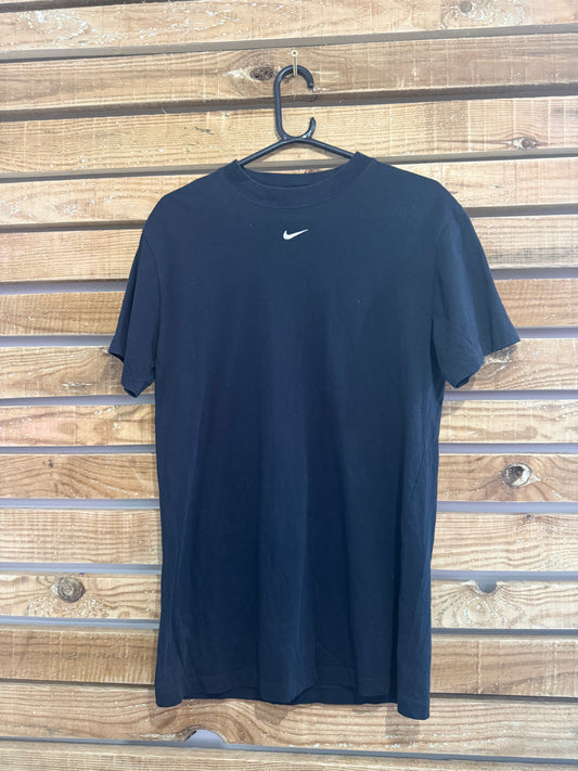 Vintage Y2K Nike sports top/ t-shirt. Size Small.