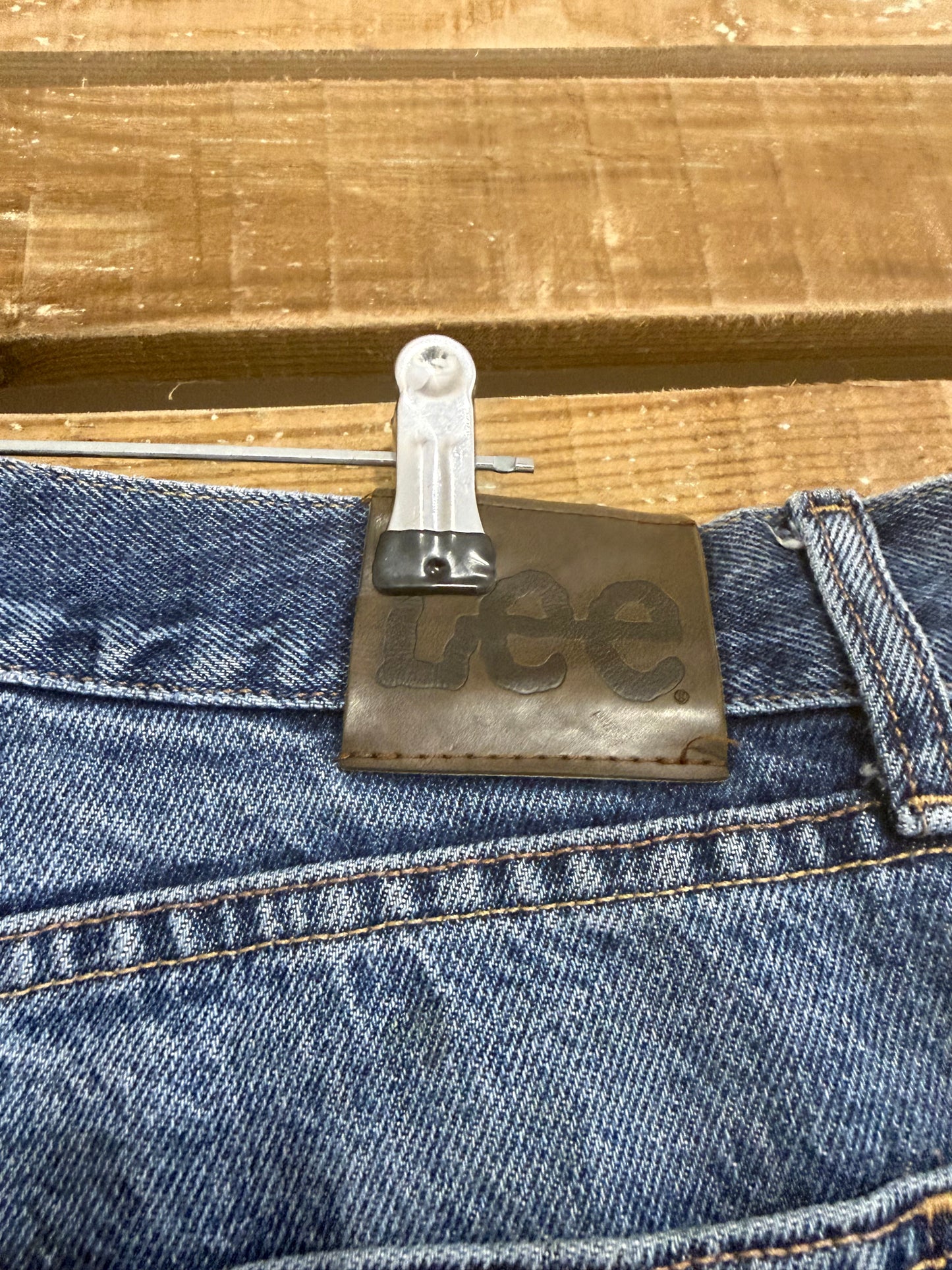 Vintage 90s Lee jeans. Blue. 32” waist, 29.5” leg.