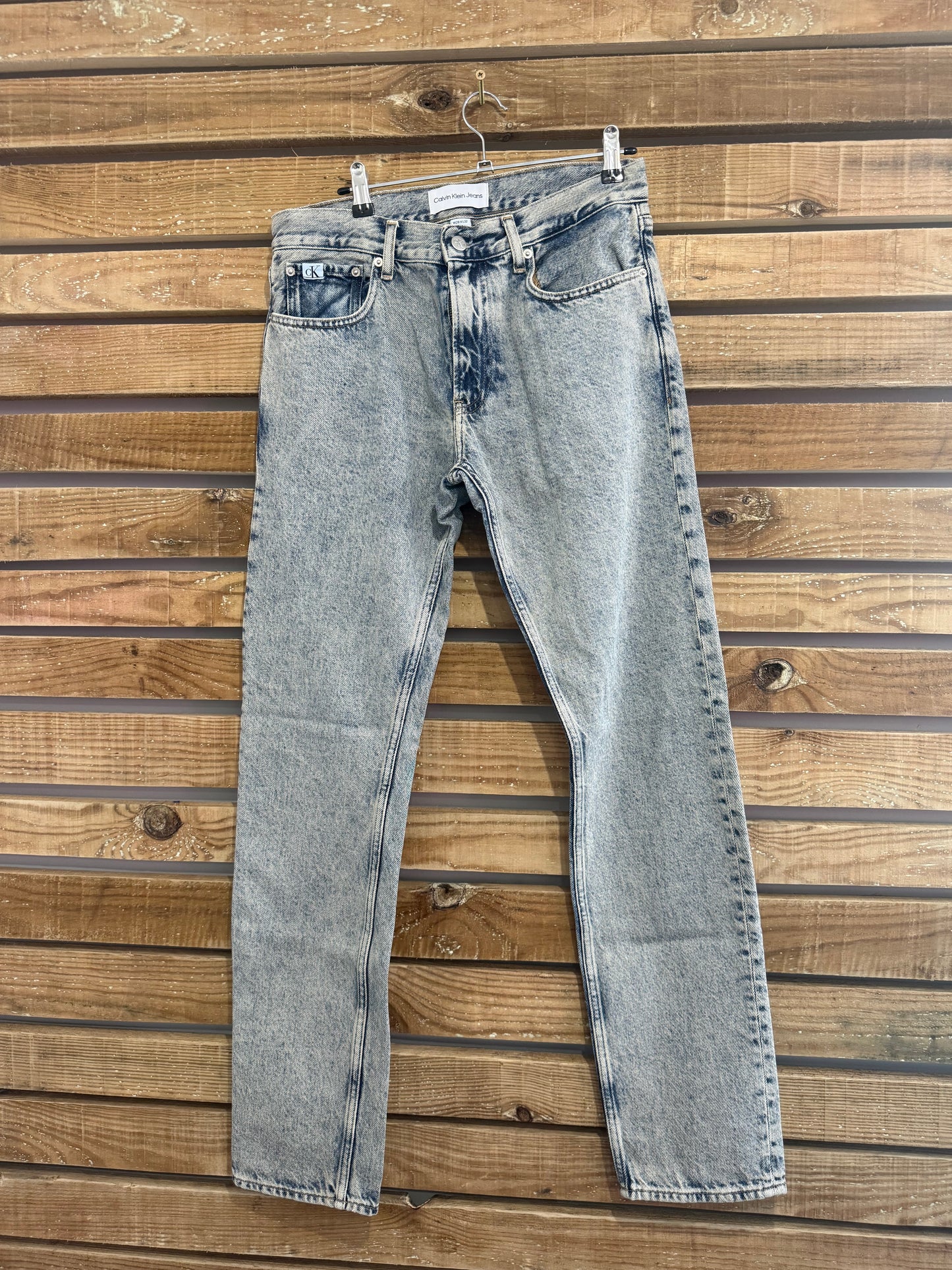 Calvin Klein acid wash straight leg jeans. Waist 30” leg 32”