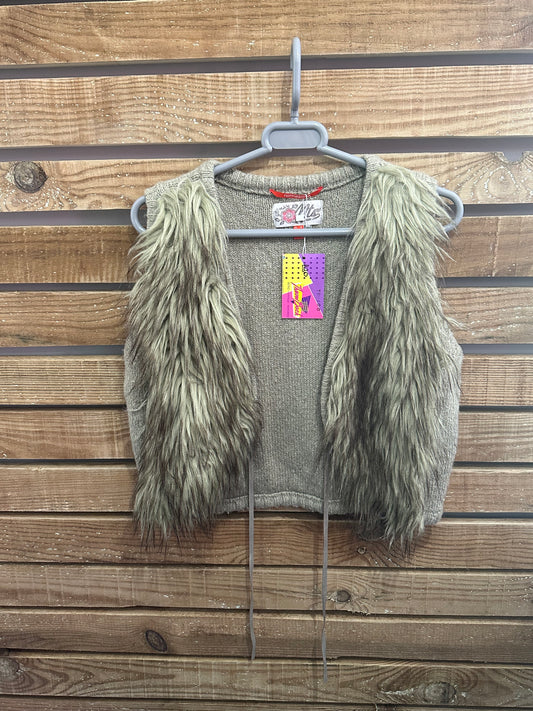 Vintage Y2K Faux Fur/ Fluffy Gilet/Sleeveless Jacket/ Gilet. Size 12. Festival.