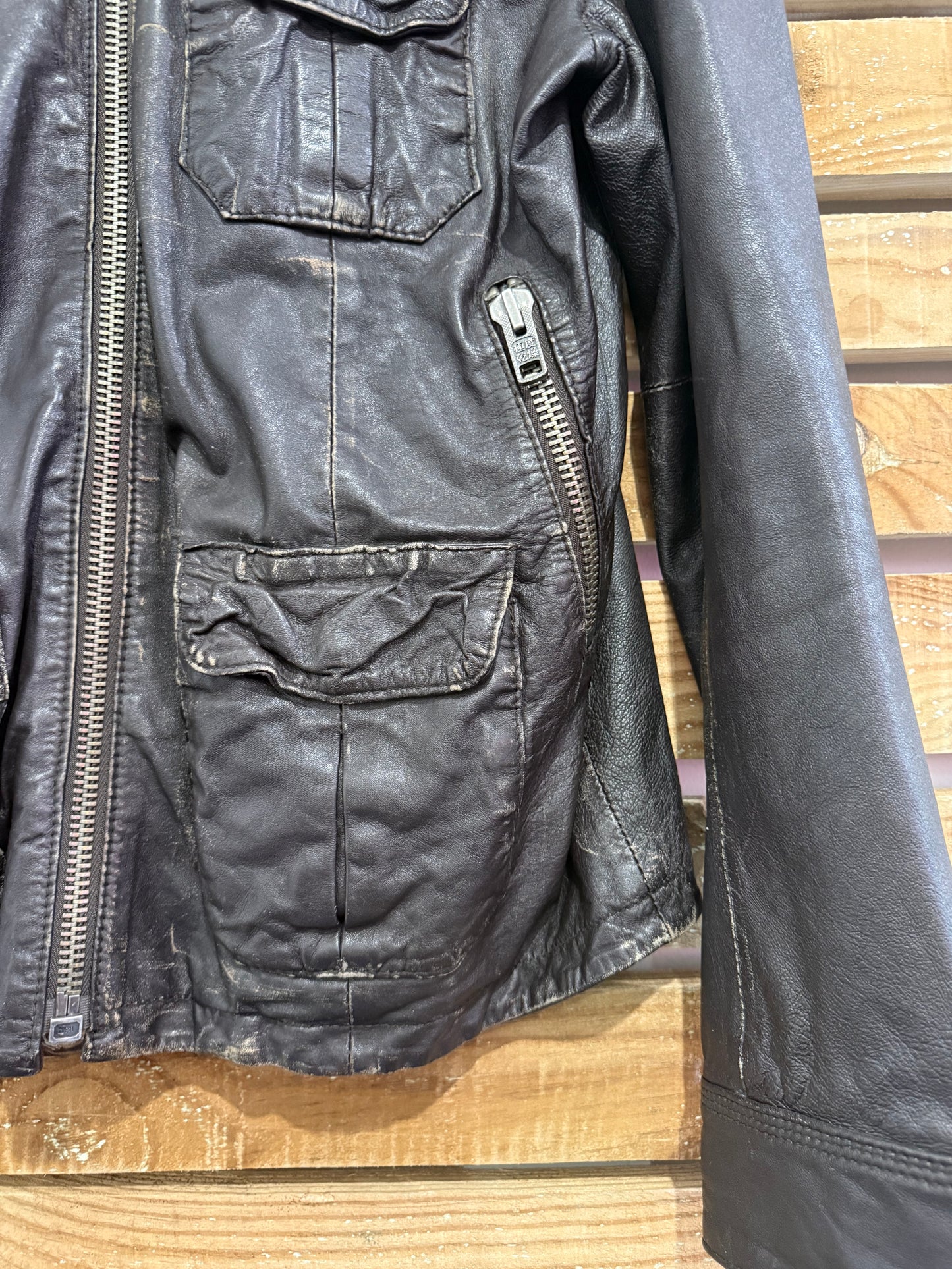 Superdry Brad leather jacket. Brown. Size Large