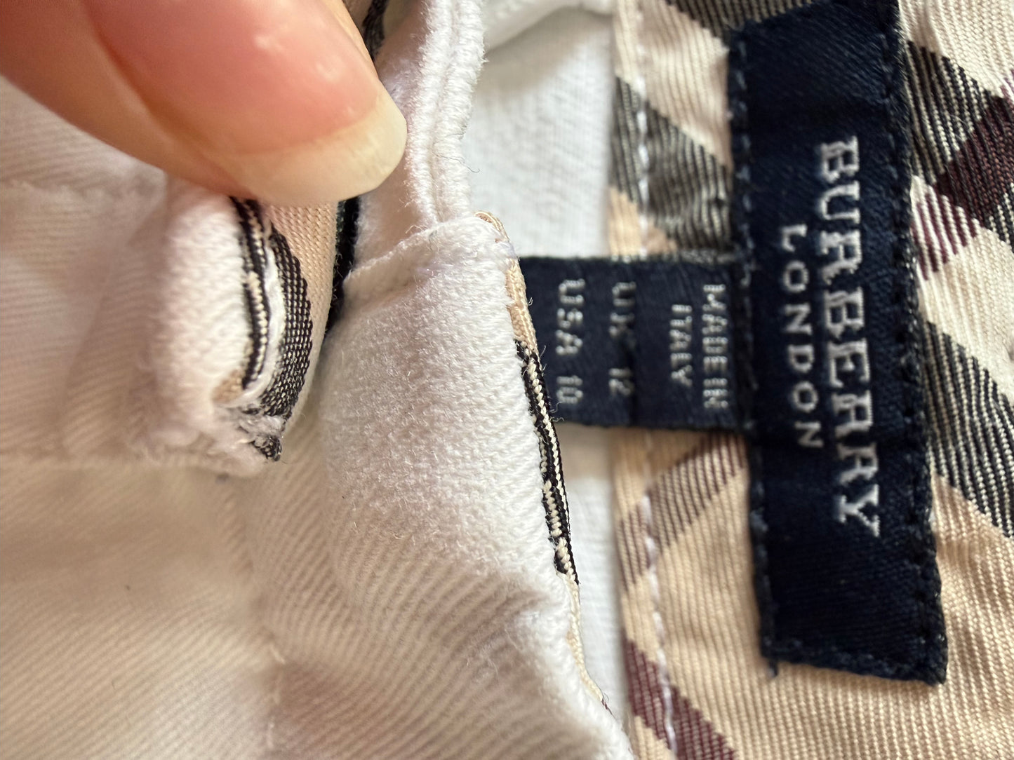 Vintage Y2K Burberry cargo jeans pants/ trousers. White. 32”waist, 32”leg. Size UK12.