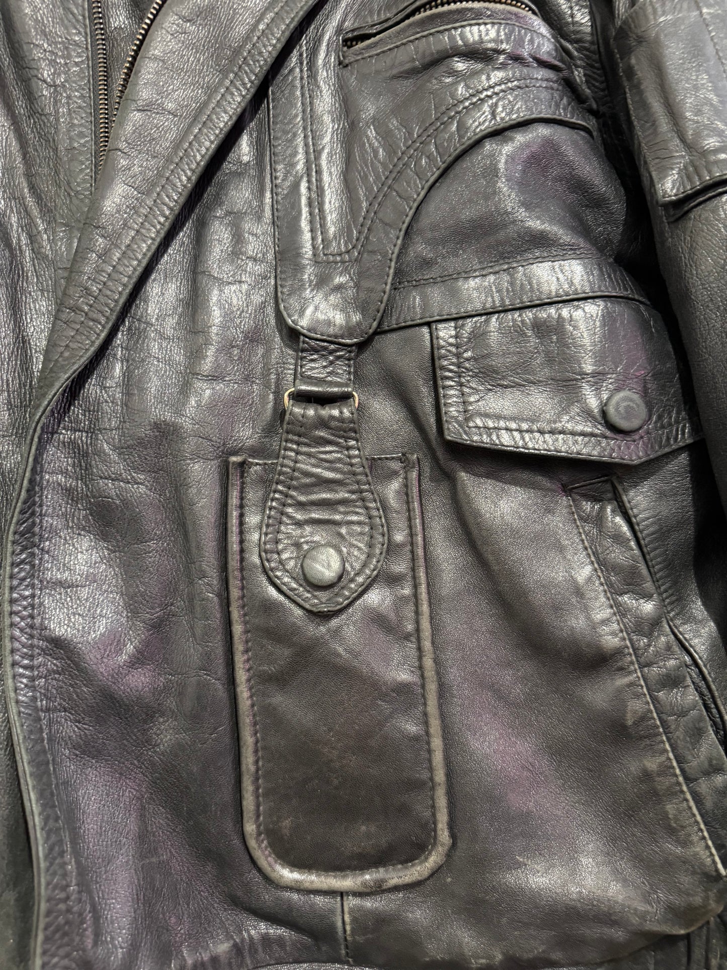 Vintage 80s leather biker bomber jacket. Black. Size Large.