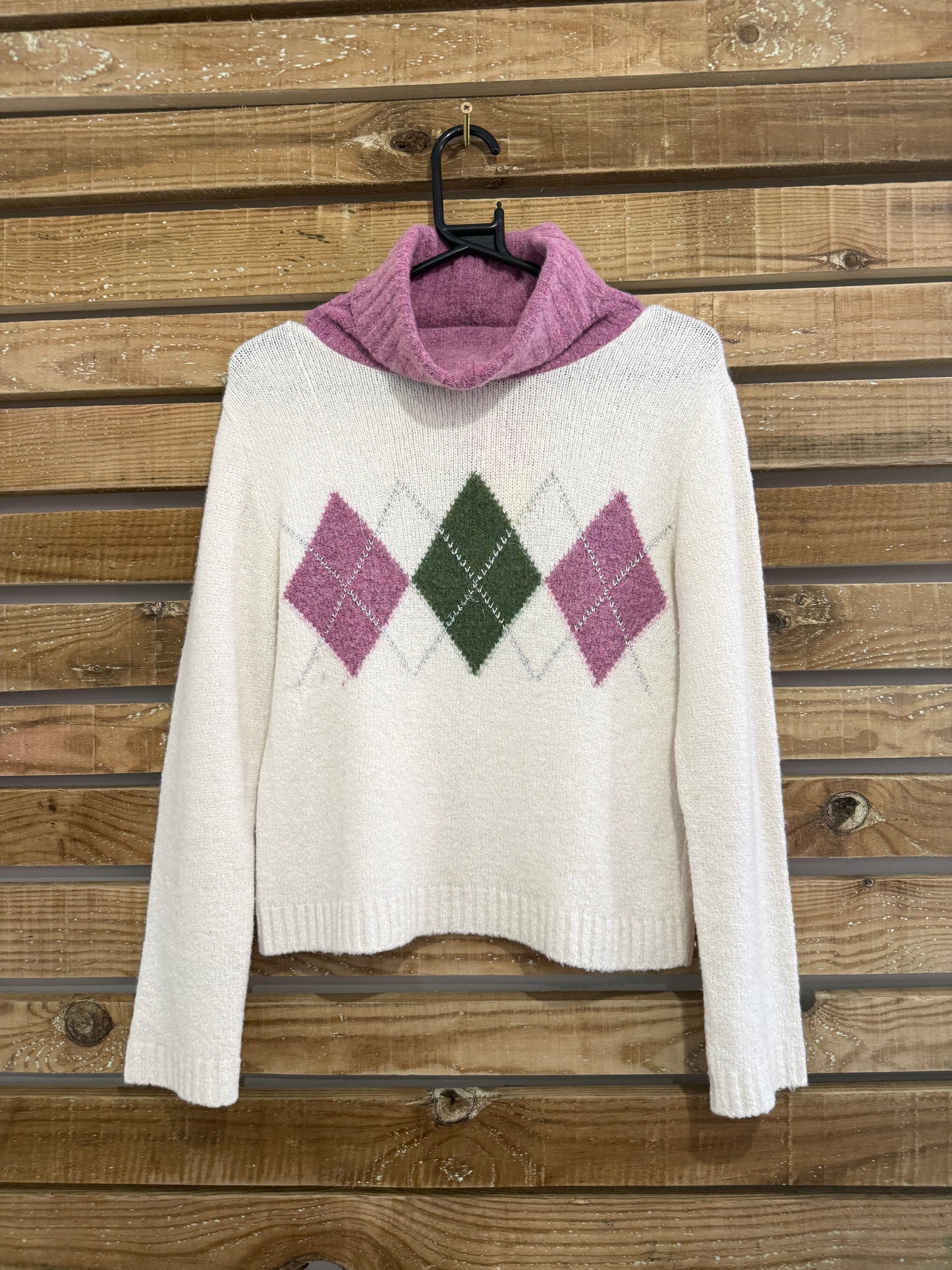 Vintage Y2K roll neck/ turtle neck argyle pattern jumper. Size small.