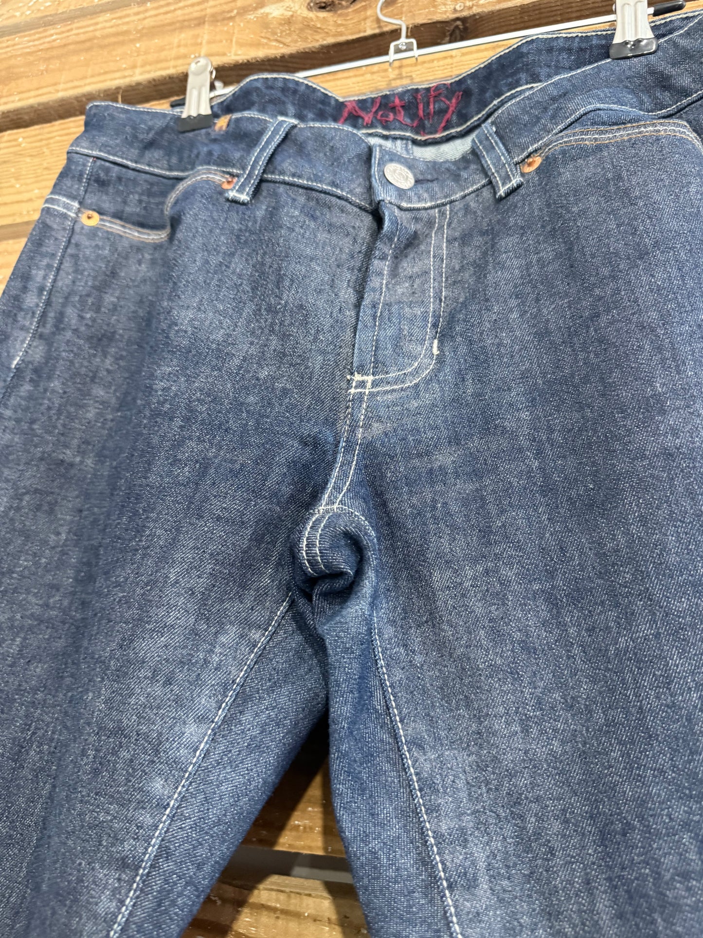 Vintage Y2K Notify Anemone Jeans. Low rise bootcut. Waist 31” leg 27” Size UK10-12.