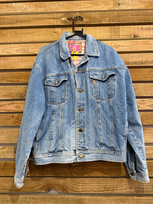 Vintage 90s blue blanket lined denim jacket. Size Large.