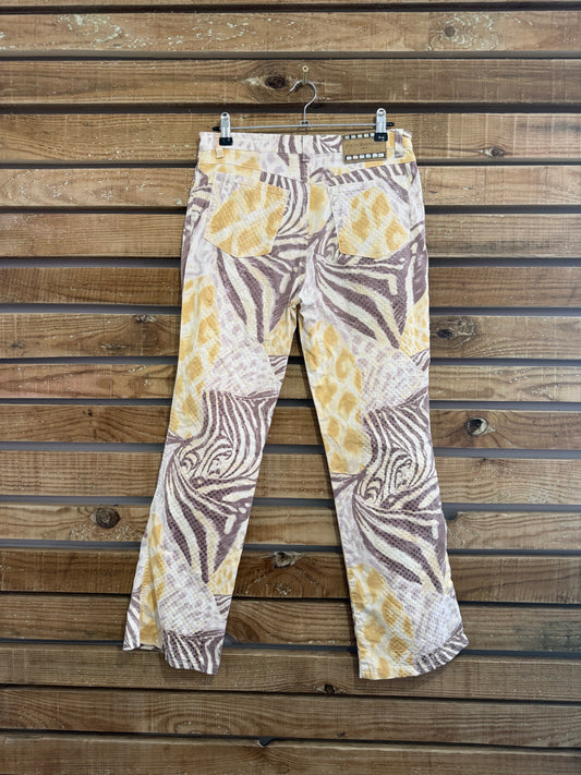Vintage 90s Rocco Barocco textured pattern jeans. 28” waist, 27” leg. Size 6-8.