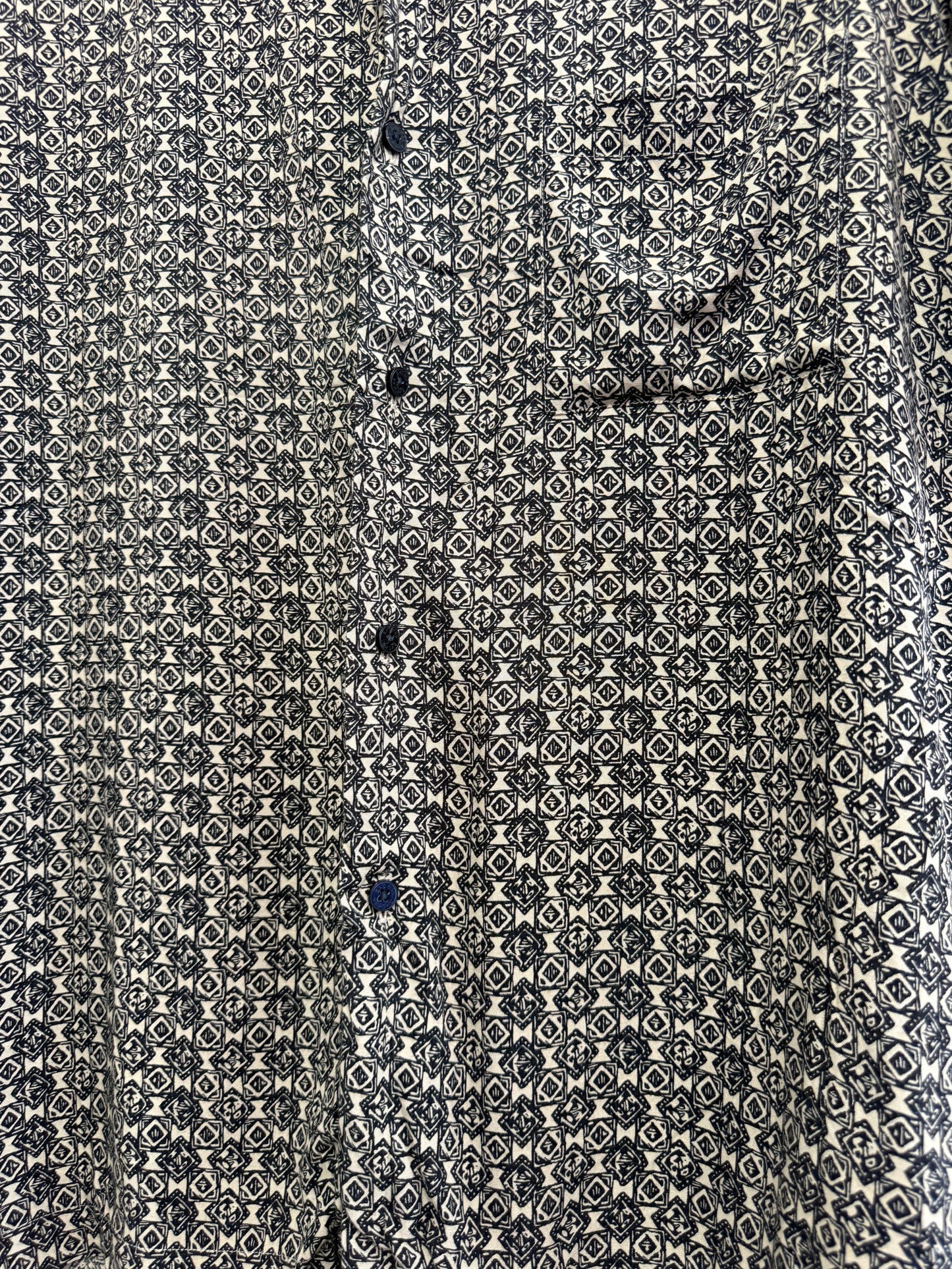 Vintage 90s crazy print button up shirt. Summer. Size Large.