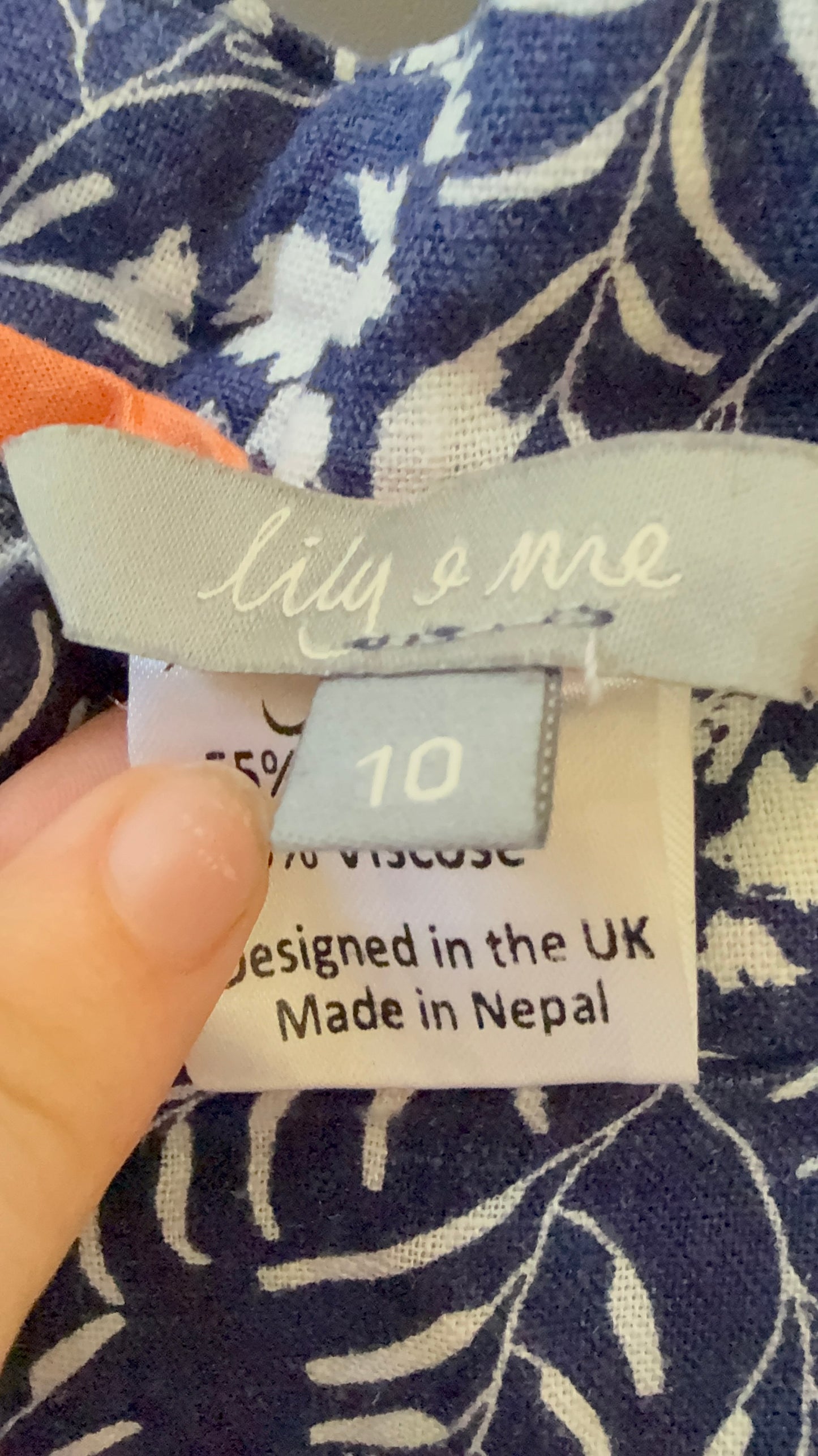 Lily & me floral linen blend shorts. Size 10-12. Summer/ holiday.