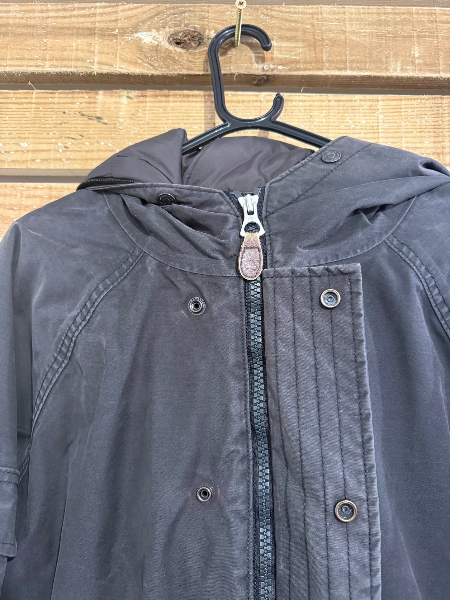 Vintage Y2K Timberland mountain padded parka jacket/ coat. Black. Size Medium.
