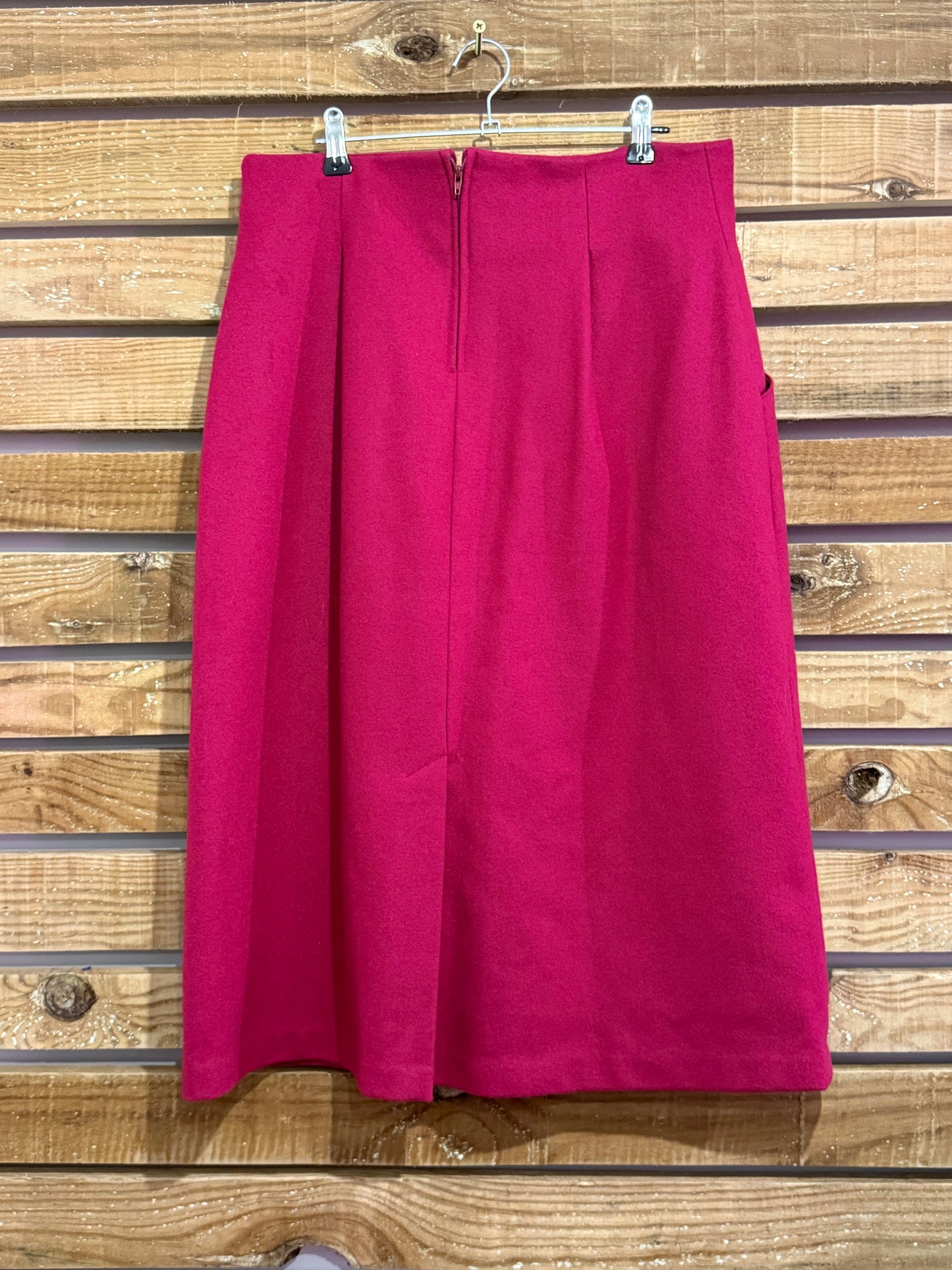 Vintage 80s Jonathan Logan wool skirt. Pink. Waist 31” size UK10-12