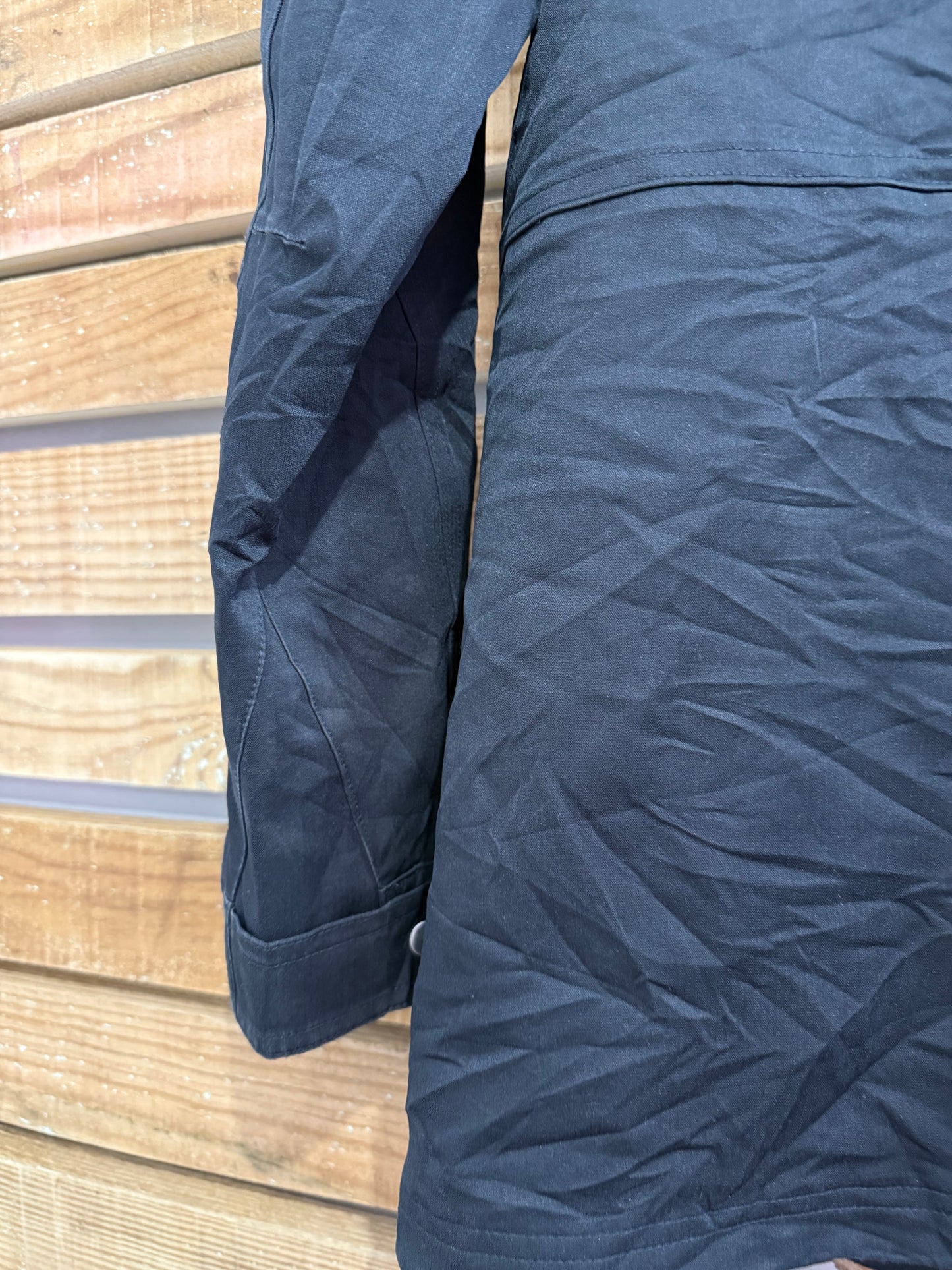 Vintage 90s Patagonia hooded Jacket/ coat. Black. Size Small. Outdoors/hiking.