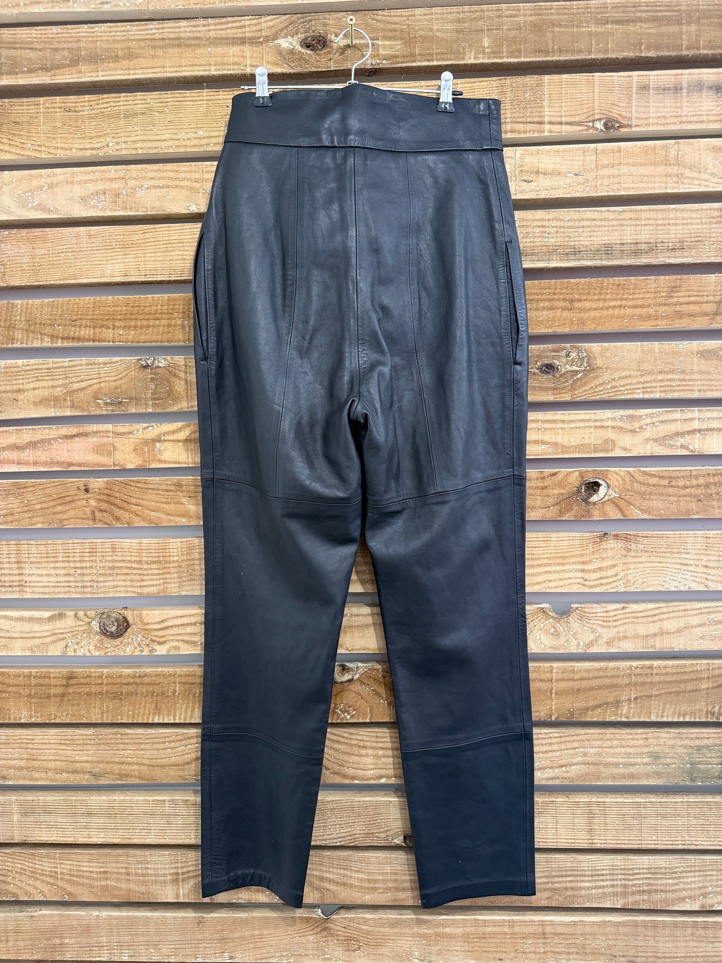 BNWOT Skiim leather pants/ trousers. 28” waist. Size UK8, EU38 label. Black. Luxury.