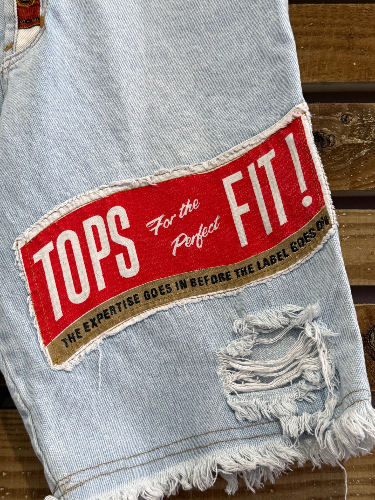 Vintage 90s Chewan patched denim shorts. Jorts. Hip-hop/skate. Waist 25”