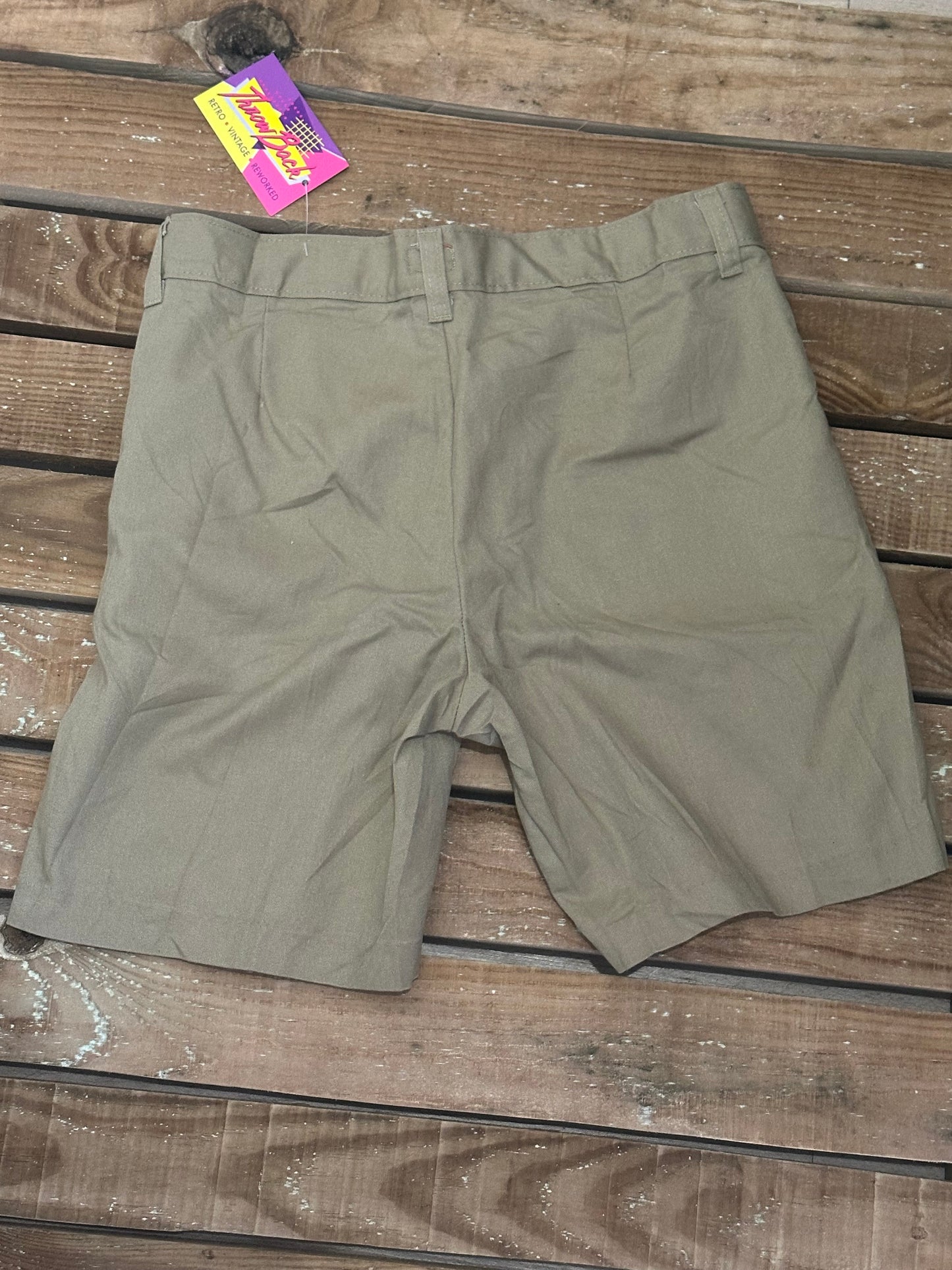 Vintage 90s Dickies beige shorts. Workwear. 30” waist