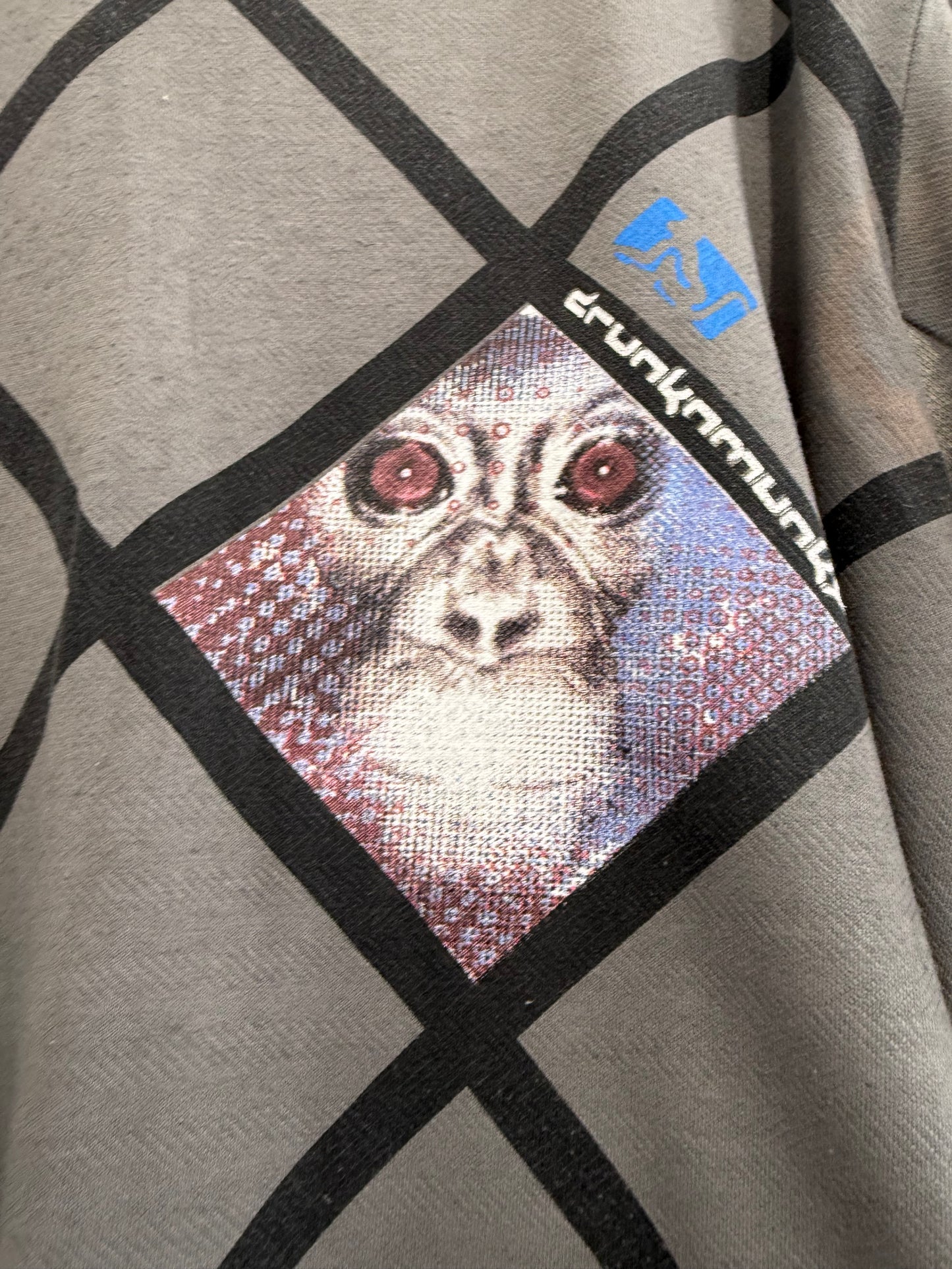 Vintage Y2K DrunknMunky monkey T-shirt. Size Large. Rave