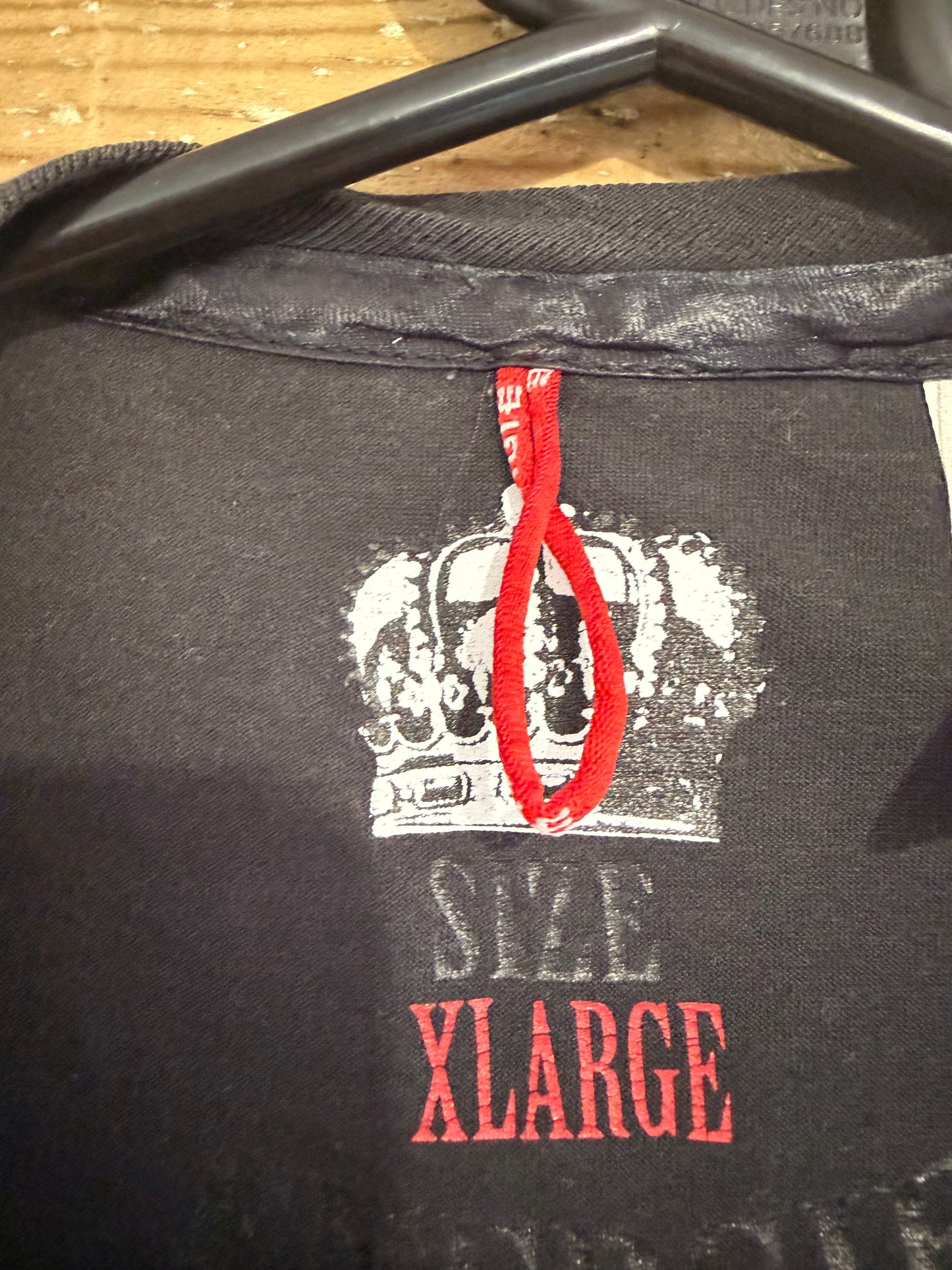 Vintage Y2K Energie extraordinary roses & crown woman motif T-shirt. Size XL.