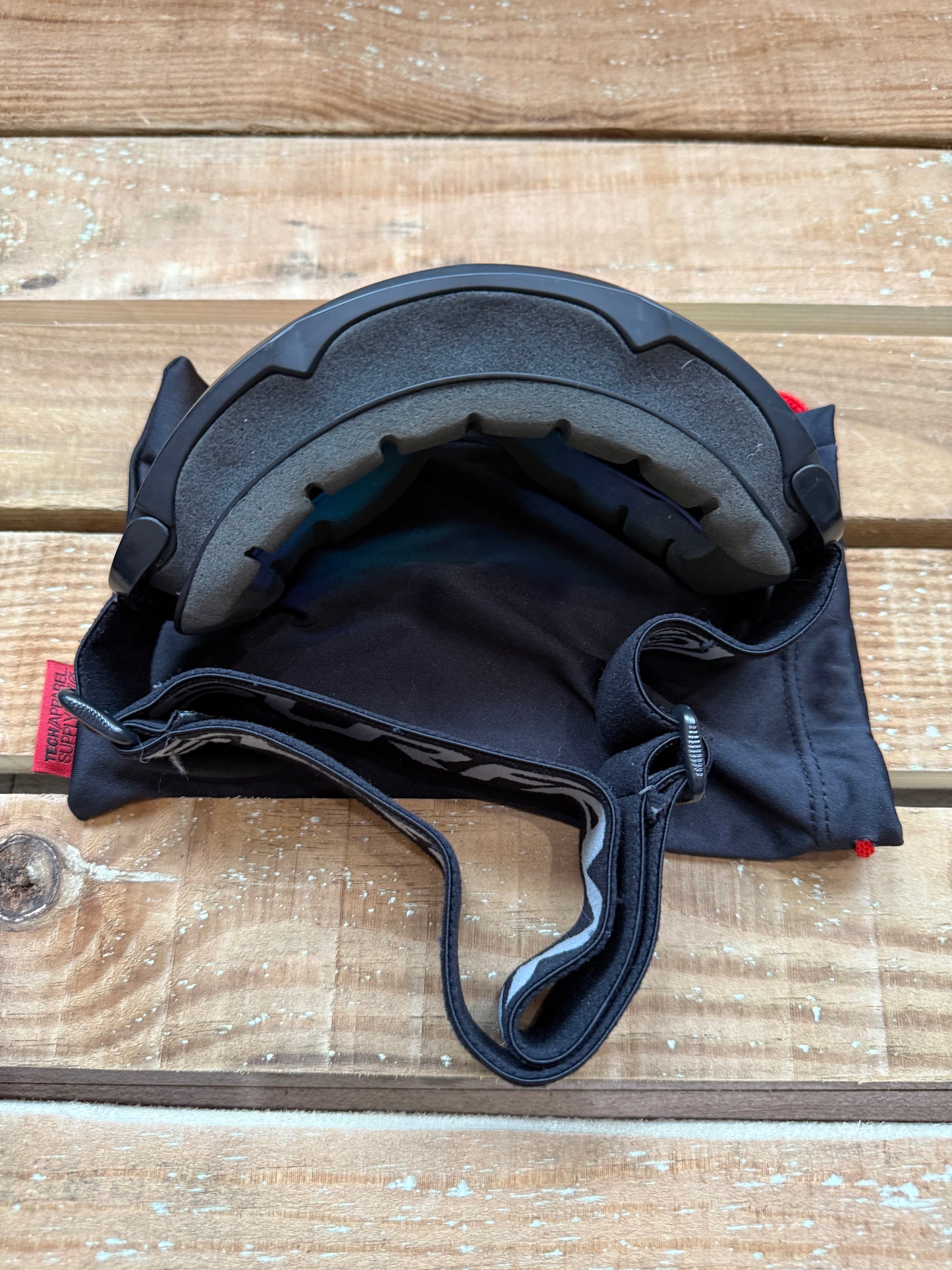 Surfanic rainbow ski goggles. Snow. Black.