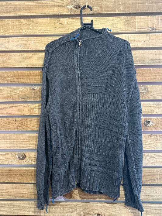Vintage Y2K Energie zip up knit cardigan/ jumper. Grey. Size XL.