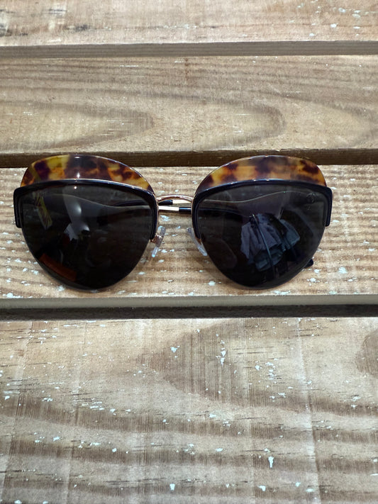 Giorgio Armani Tortoiseshell Sunglasses AR6061 302187 Havana. Cat eye.