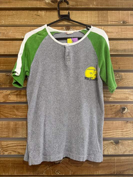 Vintage Y2K Levi’s towelling motif T-shirt. Size Medium.