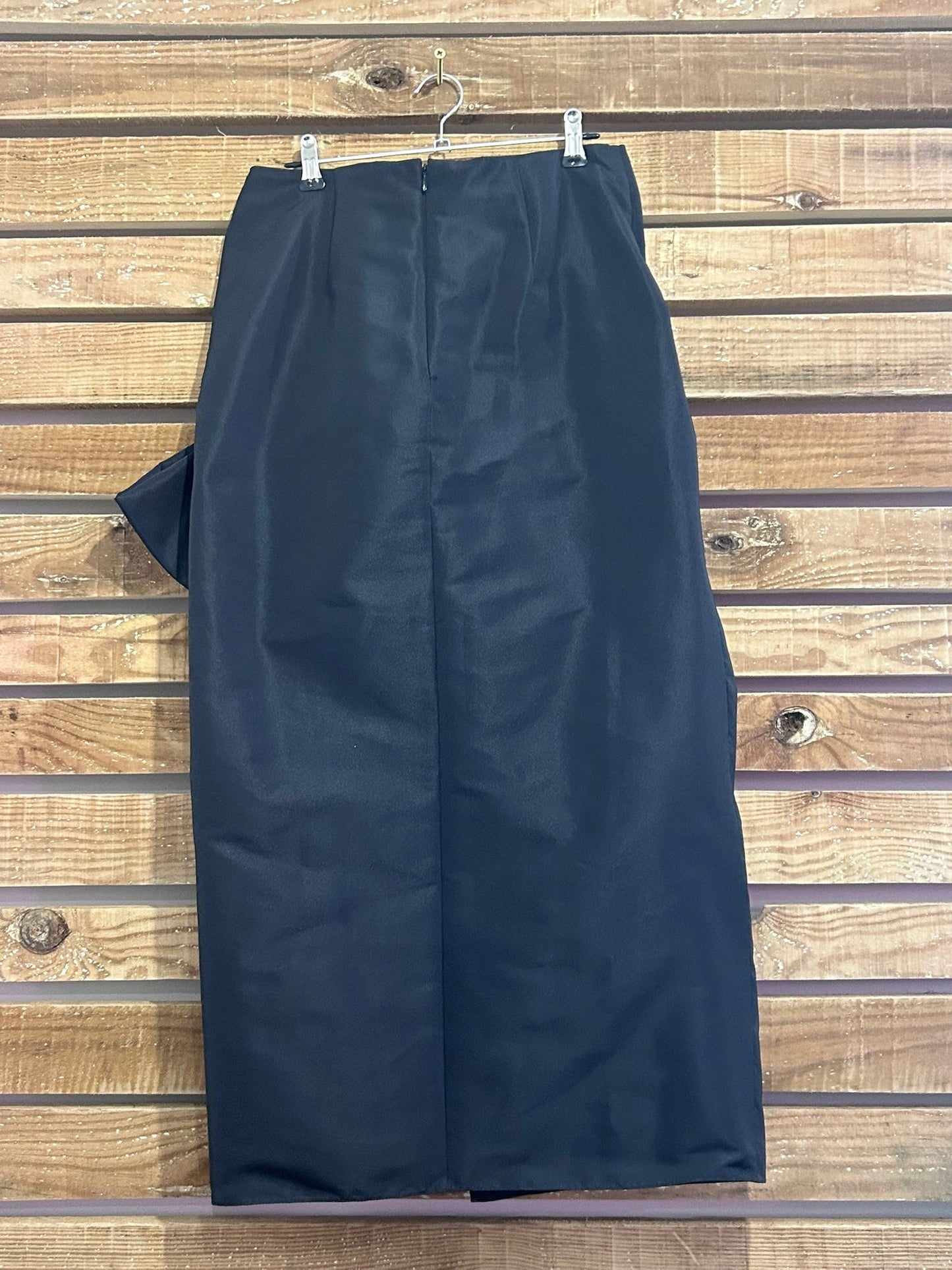 Alexander McQueen Bow-embellished Taffeta Skirt. Eu42. Size UK10 30” waist.