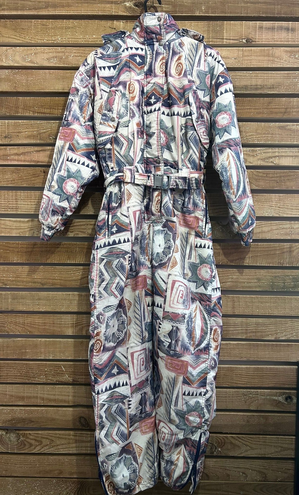 Vintage 90s Luhta snow suit. Ski/ snowboard/ all in 1, jumpsuit. Size 8-10