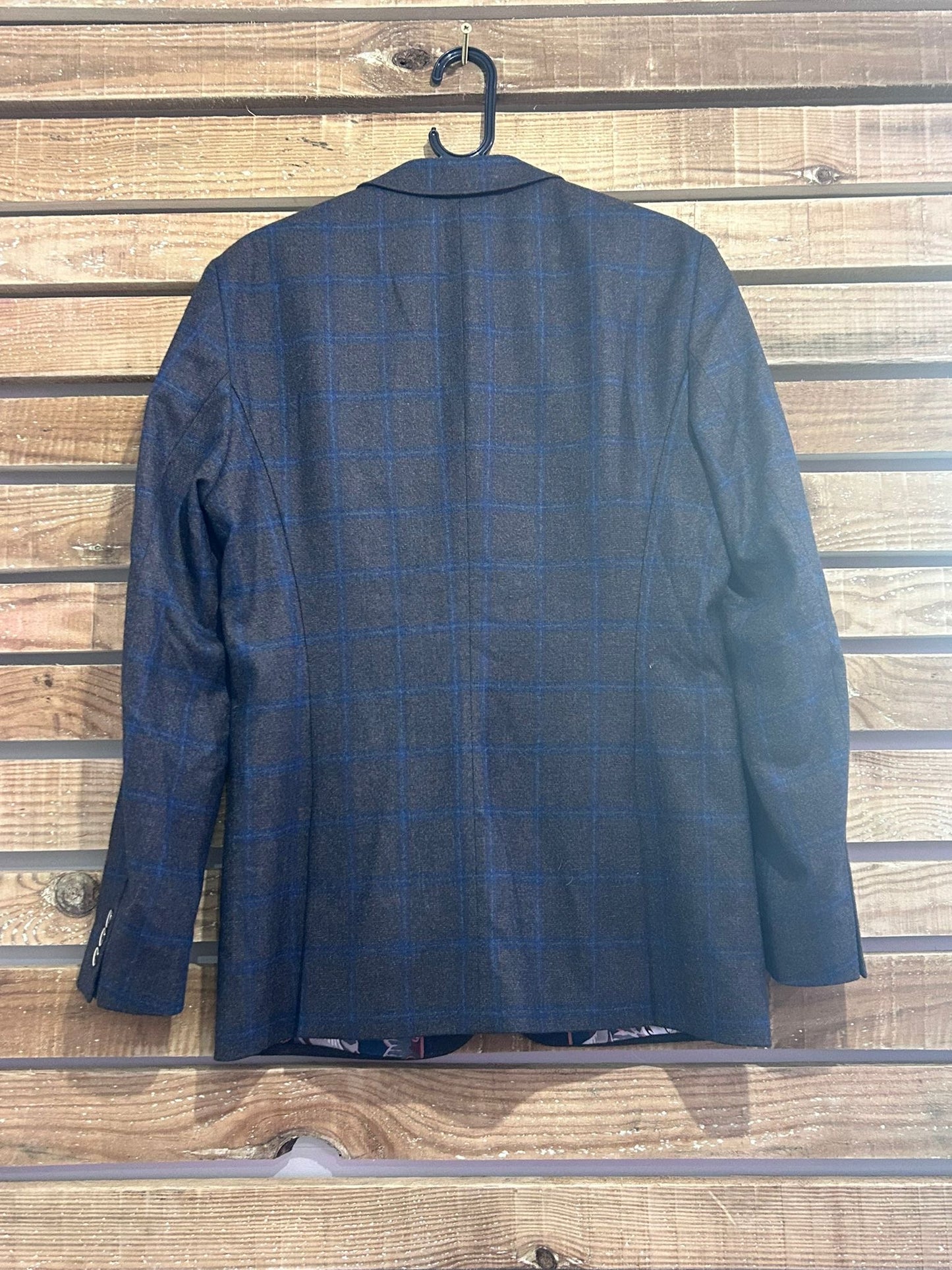 BNWOT Ted Baker checked button up blazer/ jacket. 38R