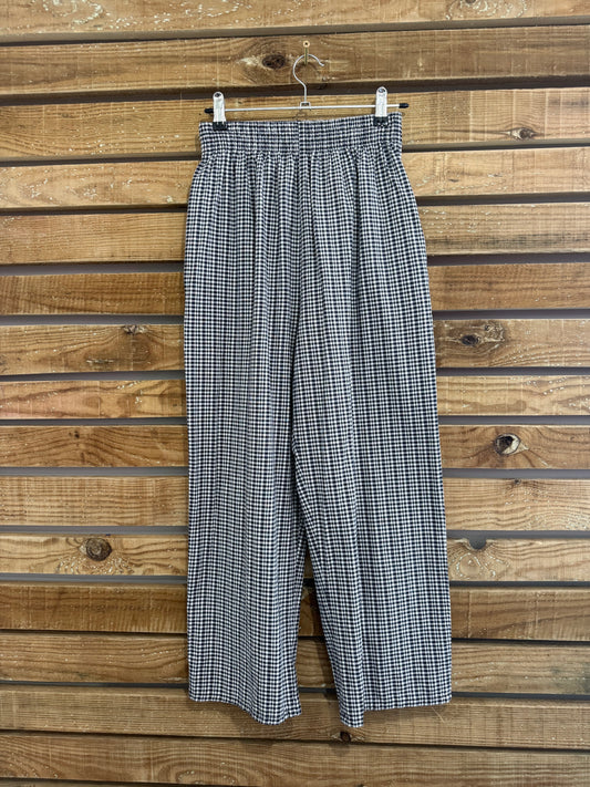 Vintage 90s St Michael cropped gingham trousers. Summer/ beach.  Size UK4-6.
