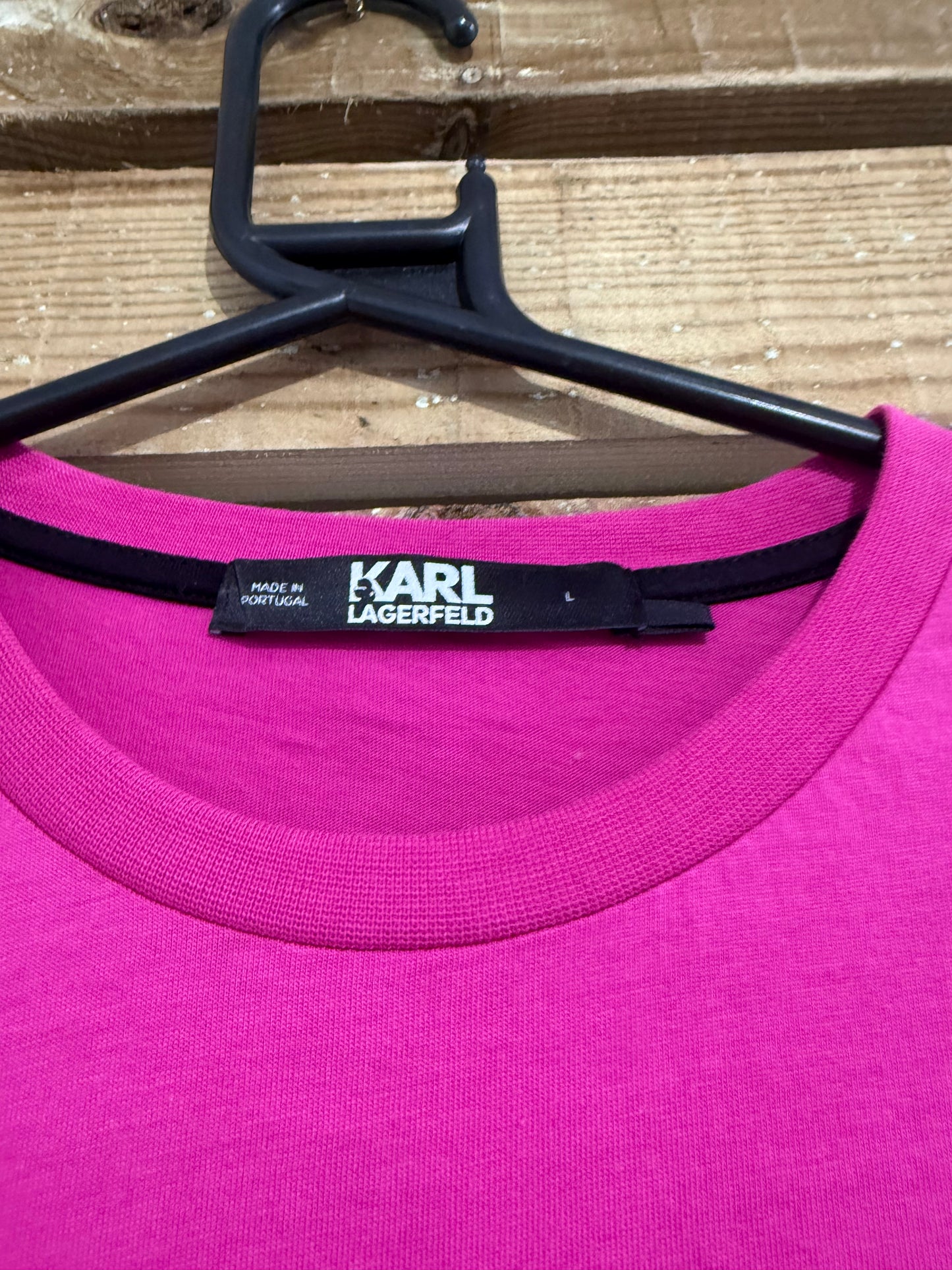 Karl Lagerfeld signature logo crewneck T-shirt. Cotton. Pink. Size Large.