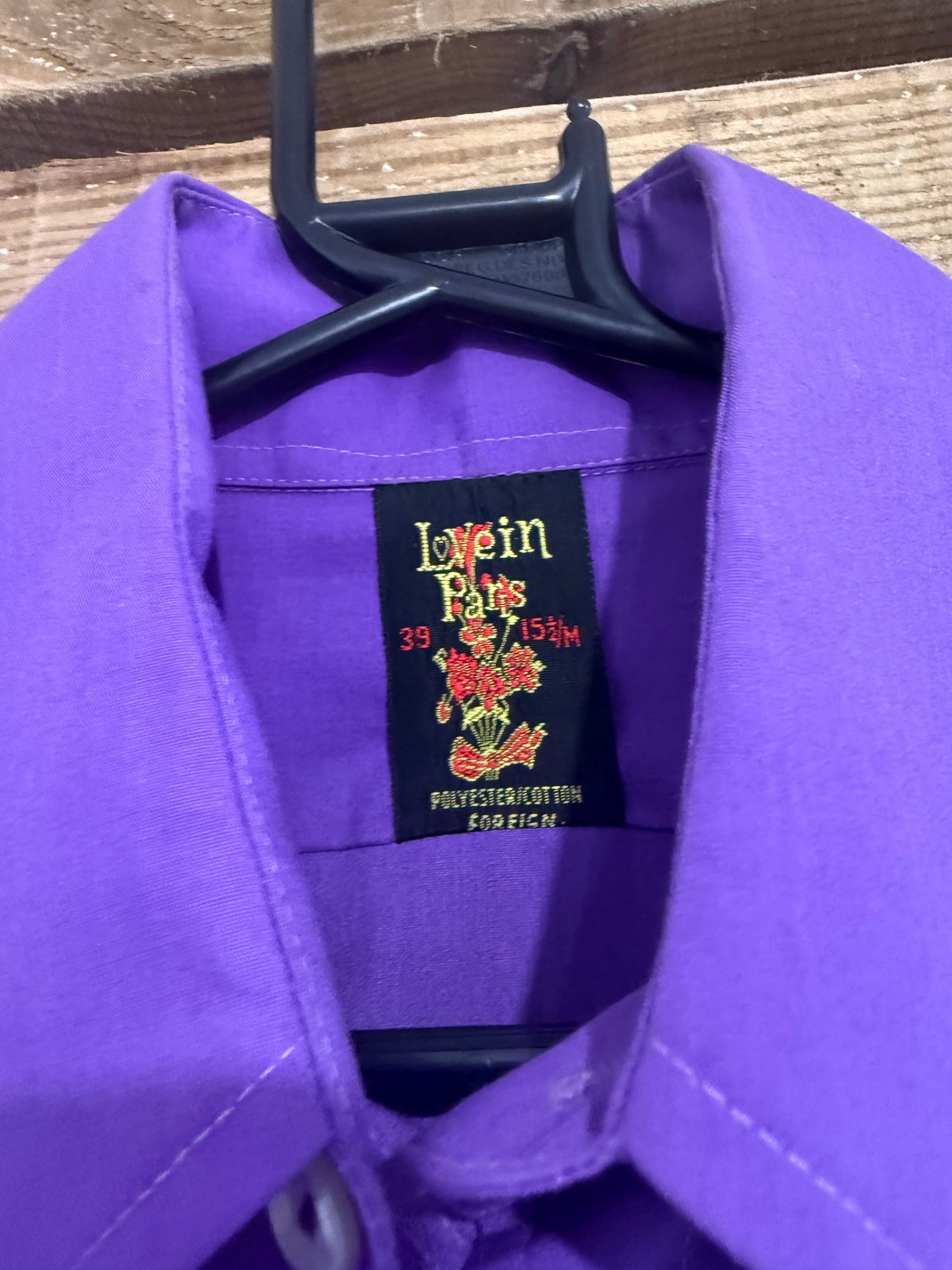 Vintage 70s Love in Paris blouse/shirt. 38” bust. Size 12.