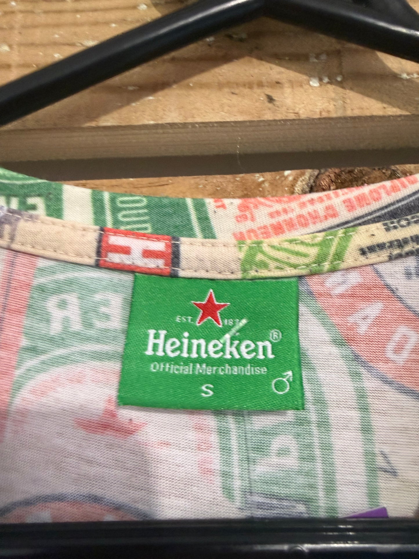 Vintage 90s Heineken print motif T-shirt. Size Small.