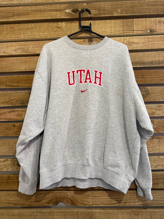 Vintage 90s silver tag Nike Utah grey sweater/ sweatshirt. Size Large