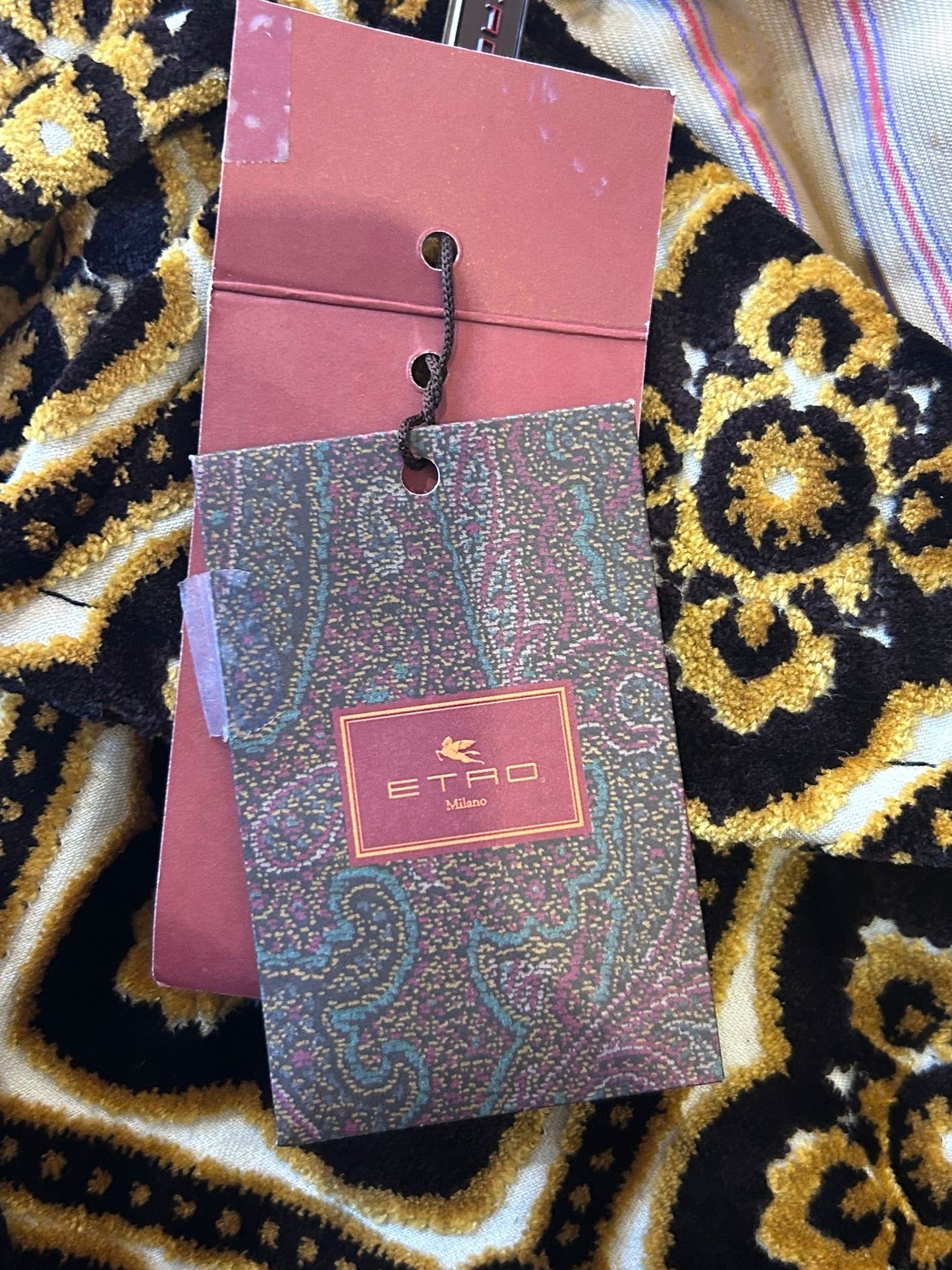 BNWT Etro geometric print cropped jacket. Labelled a 48. Free sizing up to a size 16.