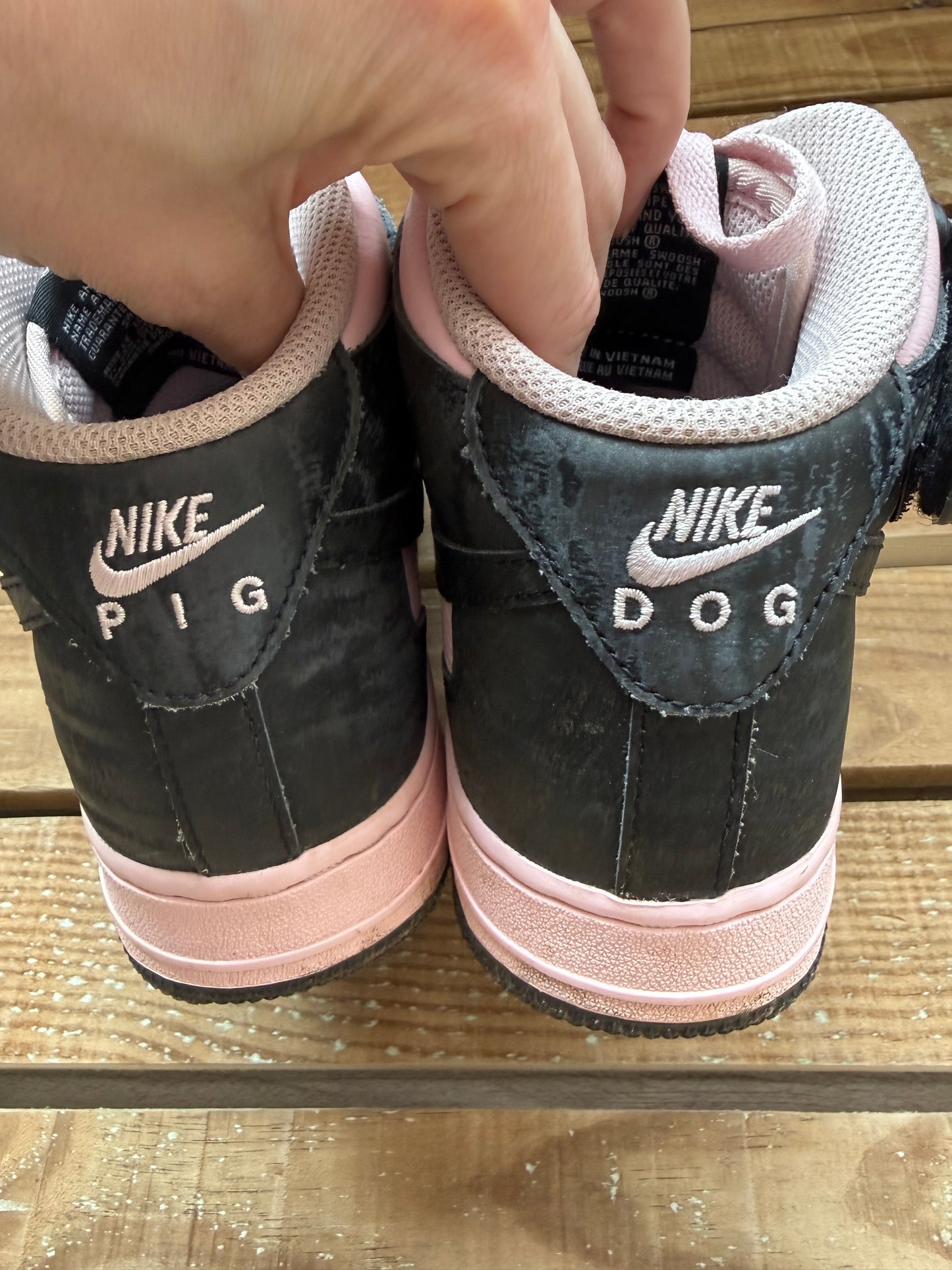 Nike High top Trainers/ sneakers. Size 37.5 (UK4.5) black & pink.