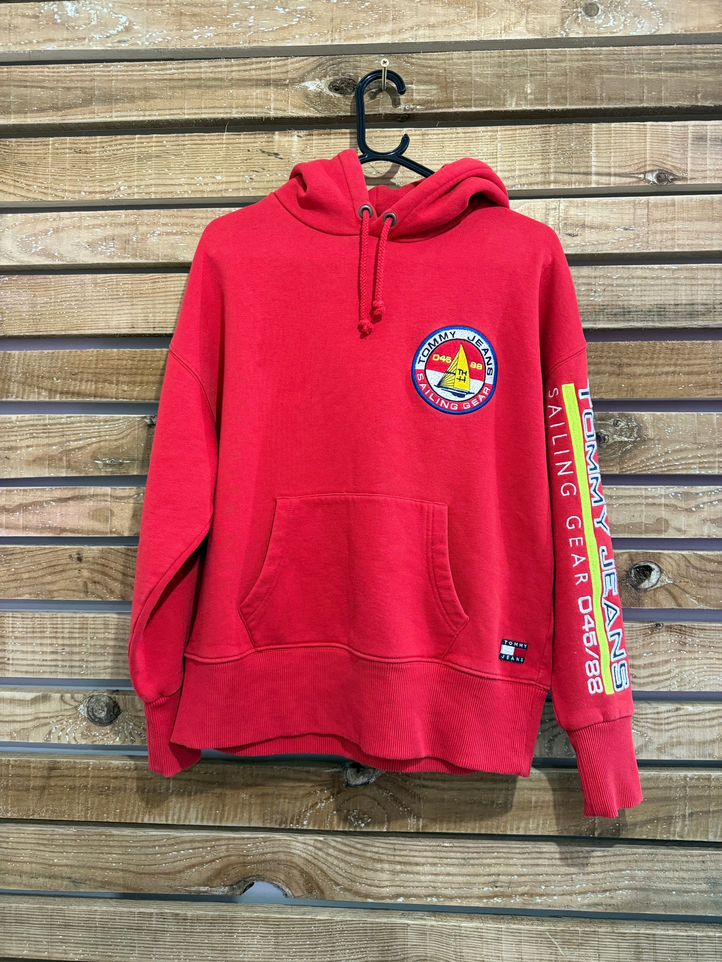 Vintage Y2K Tommy Hilfiger sailing Spell-out logo hoodie/ hooded sweater.